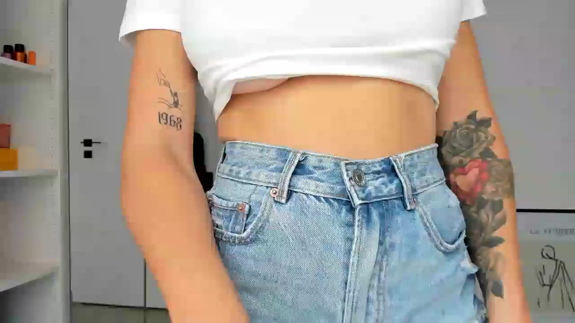 Gallery image thumbnail from Bigbootybabe's myfreecams stream on, 08/28/2024, 12:38 image 11 of 20