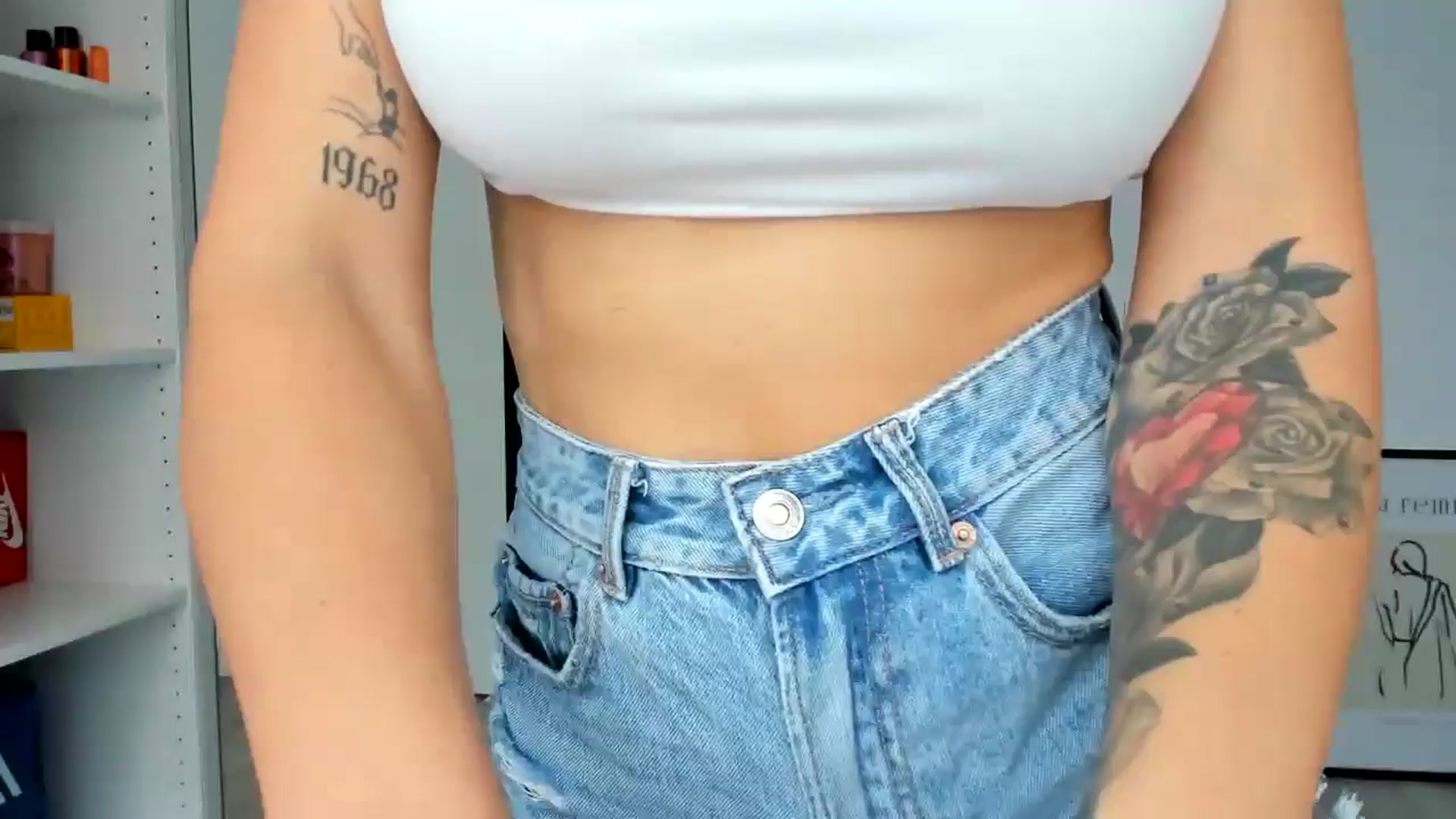 Gallery image thumbnail from Bigbootybabe's myfreecams stream on, 08/28/2024, 14:33 image 1 of 20
