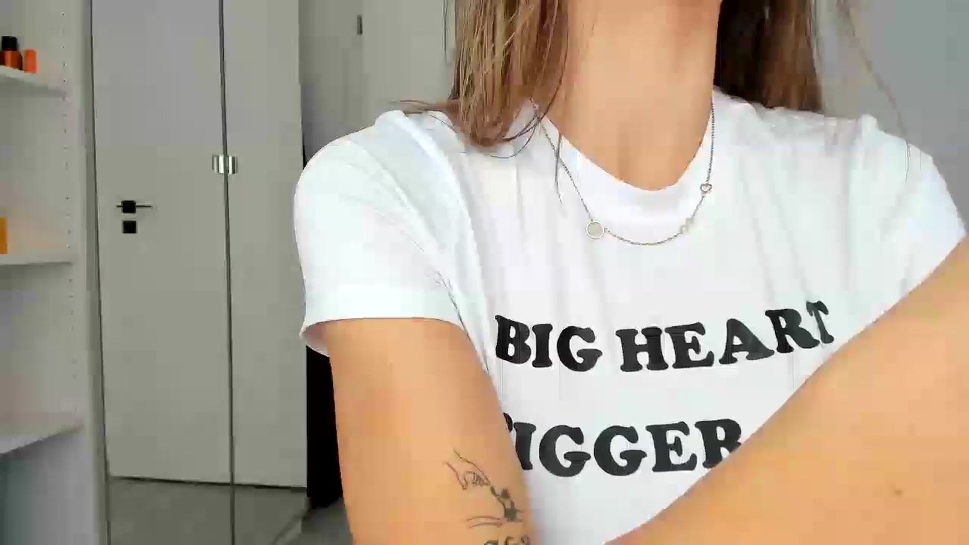 Gallery image thumbnail from Bigbootybabe's myfreecams stream on, 08/29/2024, 12:03 image 12 of 20
