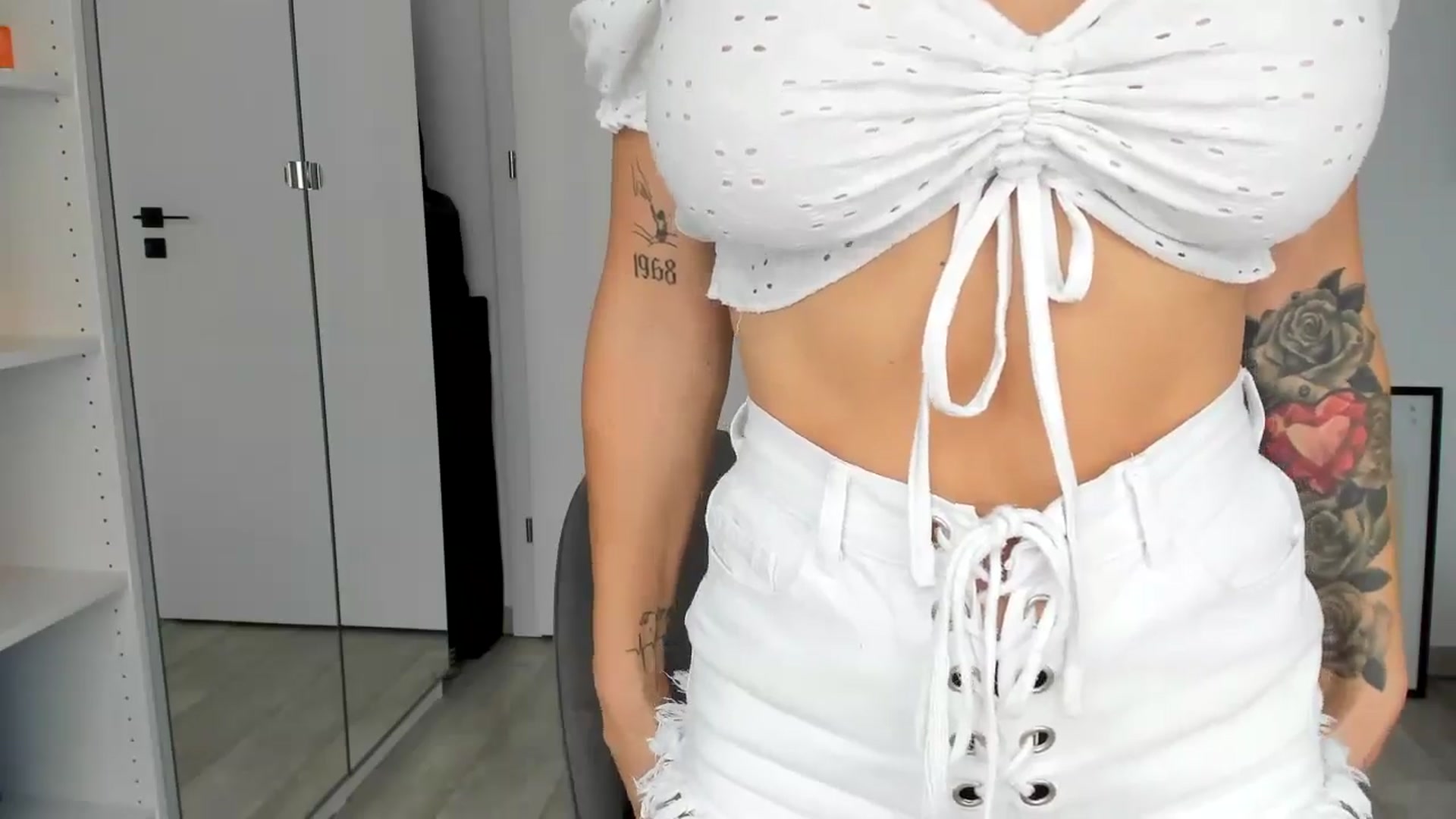 Gallery image thumbnail from Bigbootybabe's myfreecams stream on, 08/30/2024, 12:57 image 18 of 20