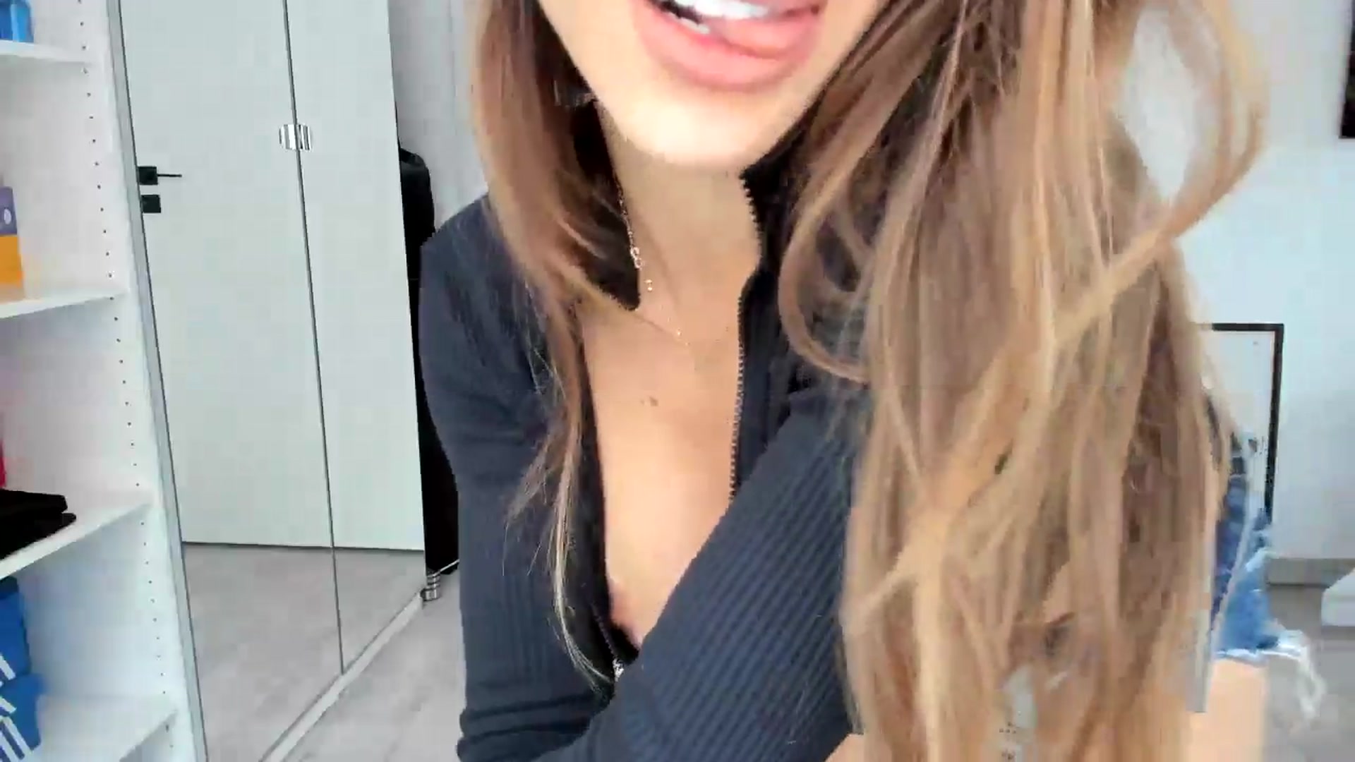 Gallery image thumbnail from Bigbootybabe's myfreecams stream on, 09/16/2024, 09:09 image 5 of 20