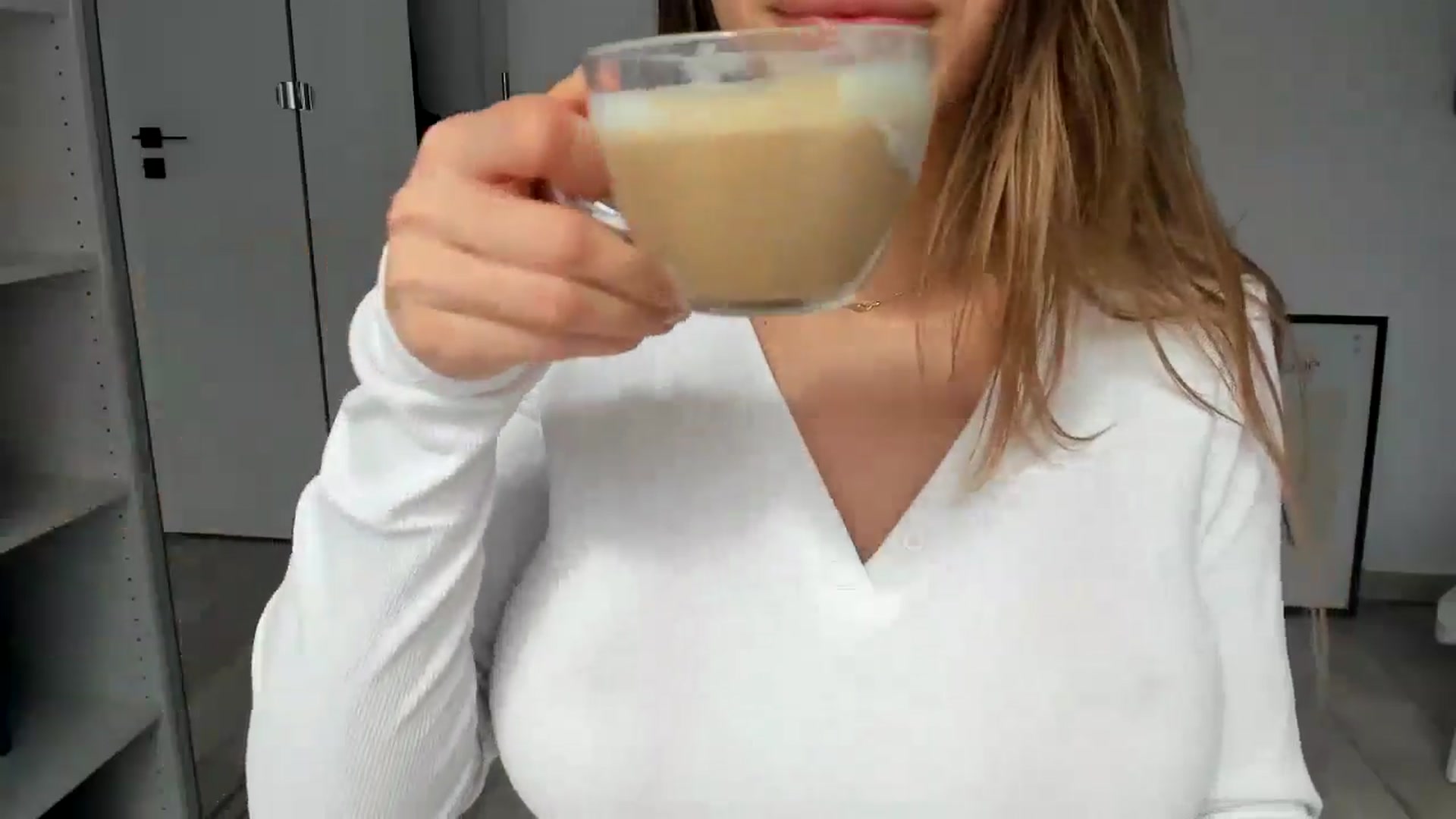 Gallery image thumbnail from Bigbootybabe's myfreecams stream on, 09/19/2024, 10:53 image 6 of 20