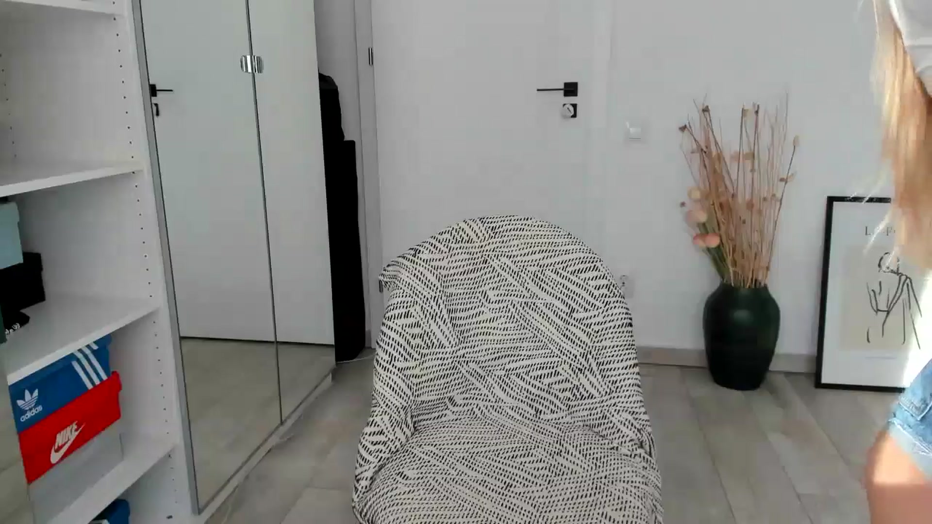 Gallery image thumbnail from Bigbootybabe's myfreecams stream on, 11/08/2024, 12:03 image 3 of 20