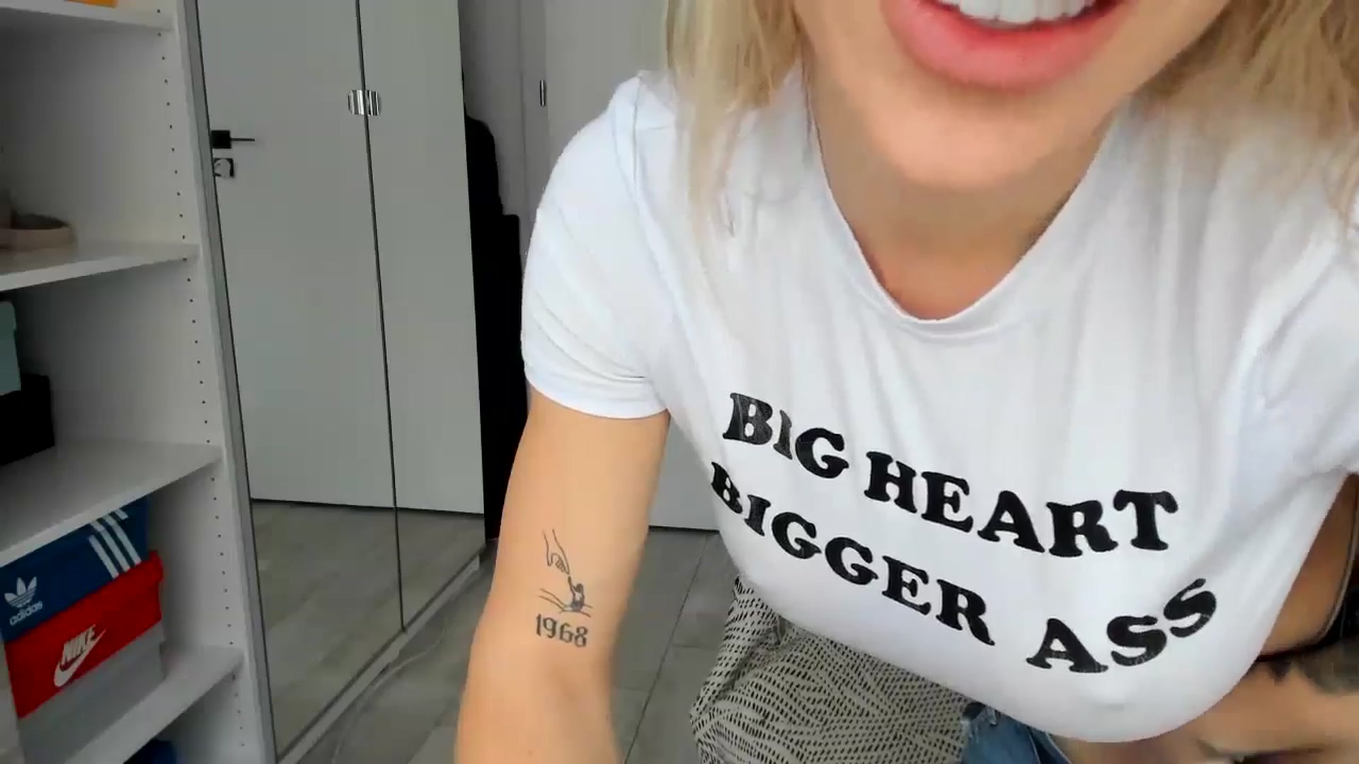 Gallery image thumbnail from Bigbootybabe's myfreecams stream on, 11/11/2024, 14:13 image 15 of 20