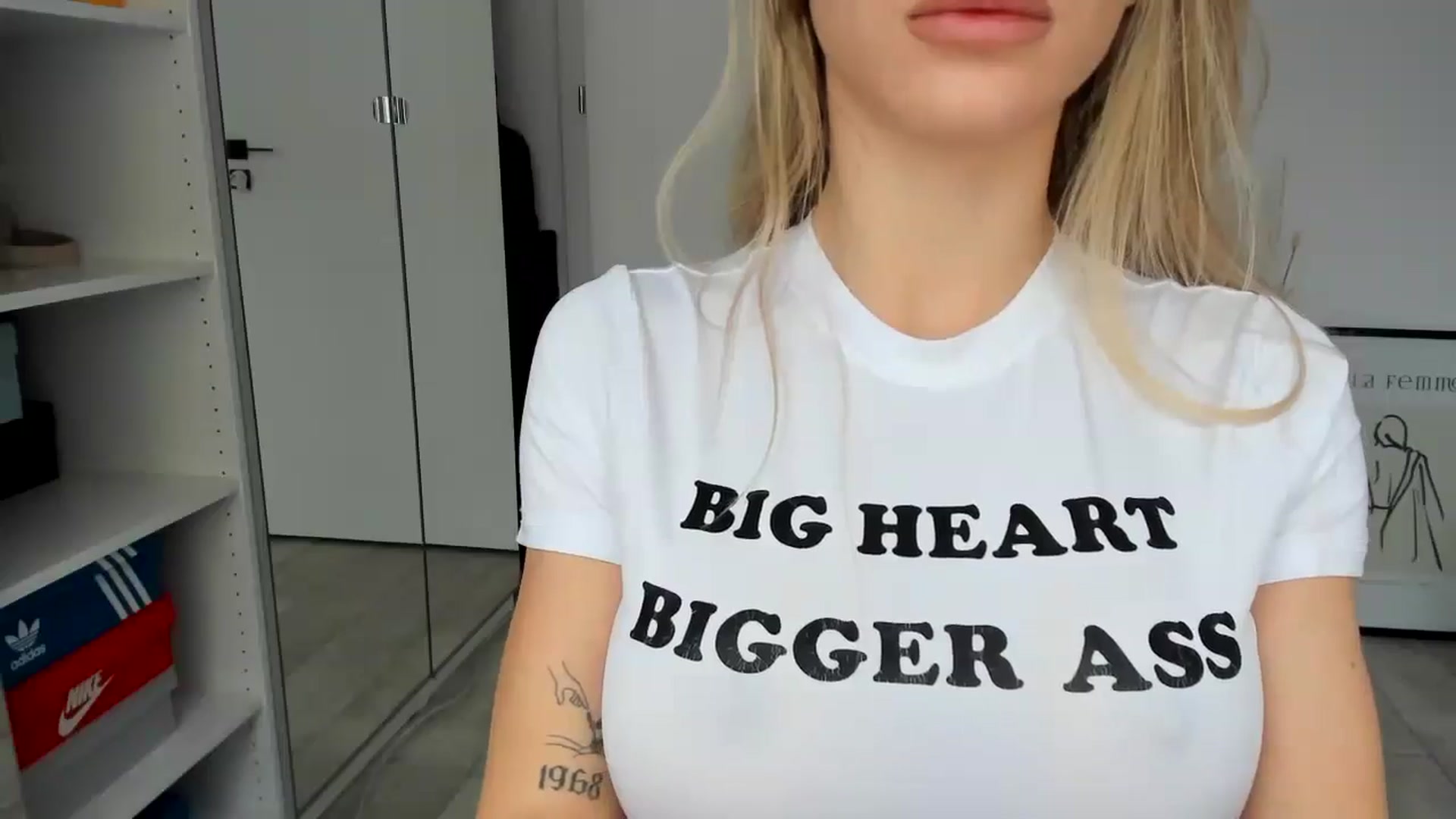 Gallery image thumbnail from Bigbootybabe's myfreecams stream on, 11/11/2024, 14:13 image 7 of 20