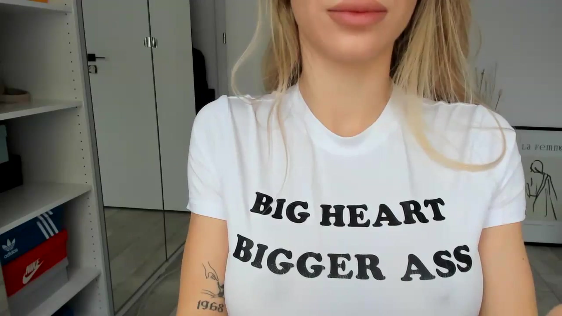 Gallery image thumbnail from Bigbootybabe's myfreecams stream on, 11/11/2024, 14:13 image 8 of 20