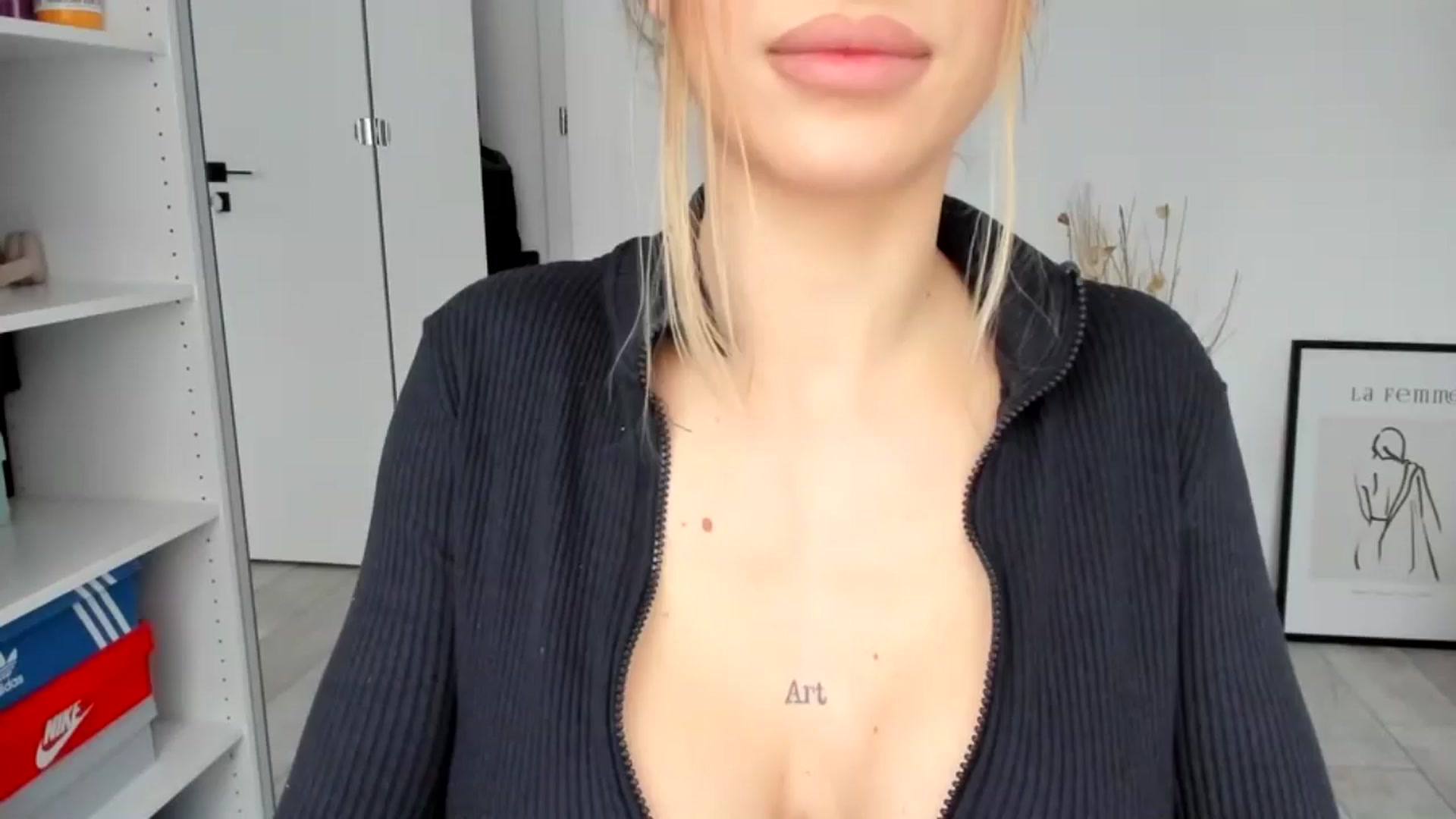 Gallery image thumbnail from Bigbootybabe's myfreecams stream on, 11/19/2024, 14:44 image 4 of 20