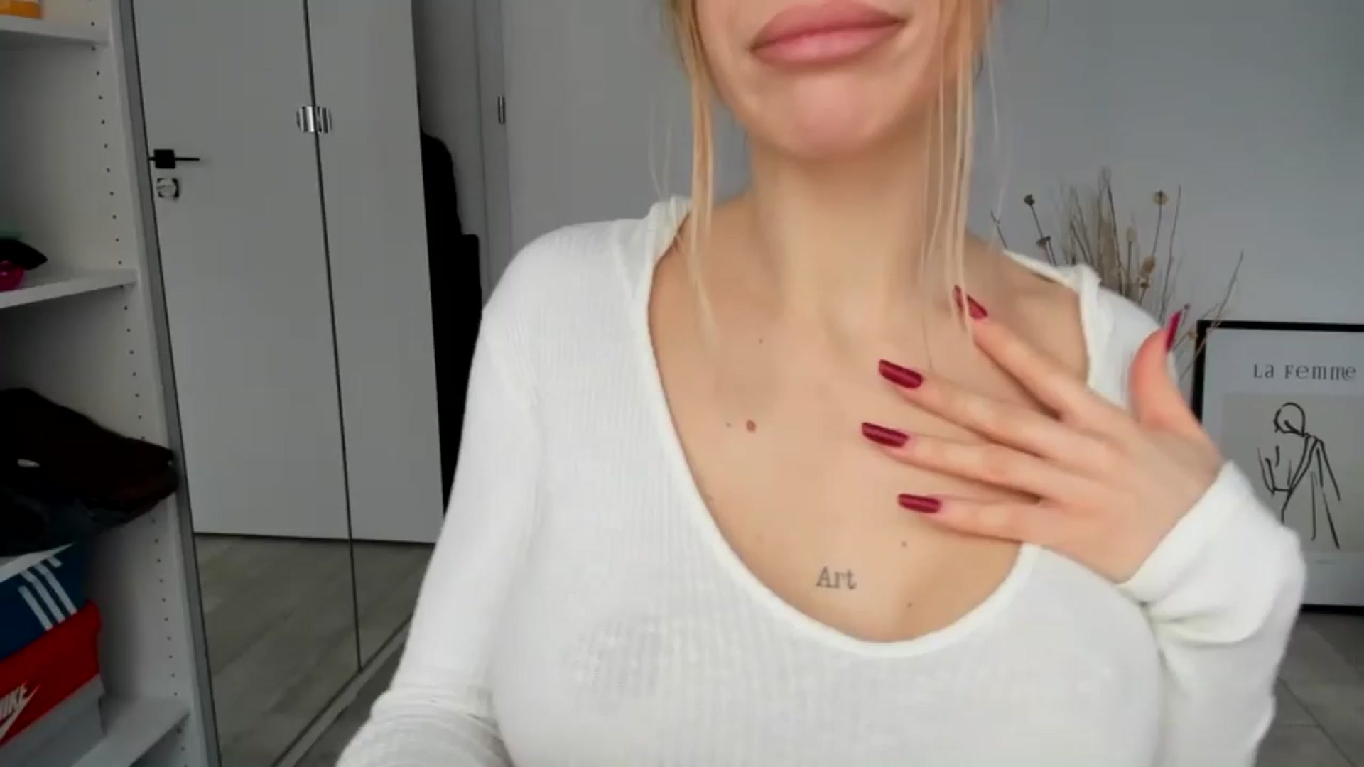 Gallery image thumbnail from Bigbootybabe's myfreecams stream on, 11/25/2024, 13:43 image 1 of 20