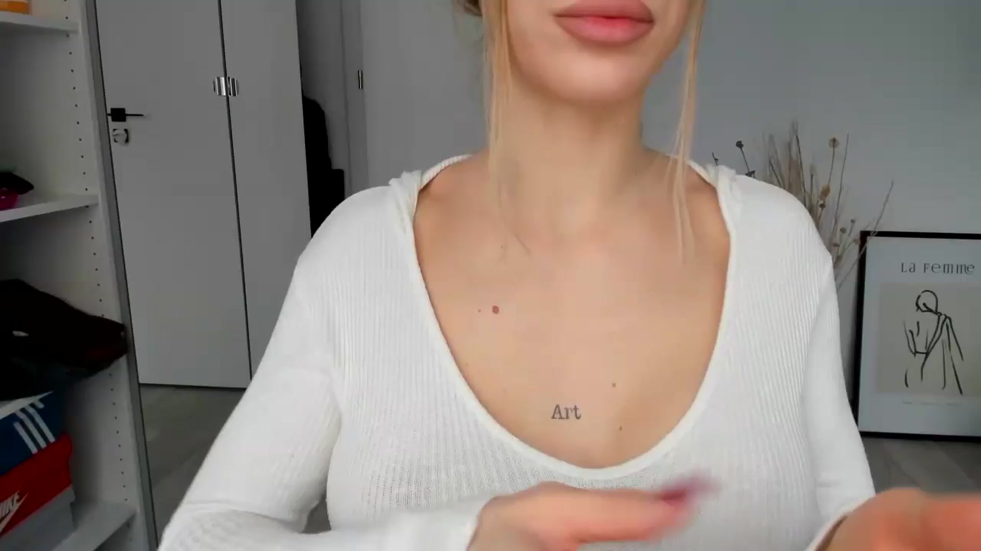 Gallery image thumbnail from Bigbootybabe's myfreecams stream on, 11/25/2024, 13:43 image 11 of 20
