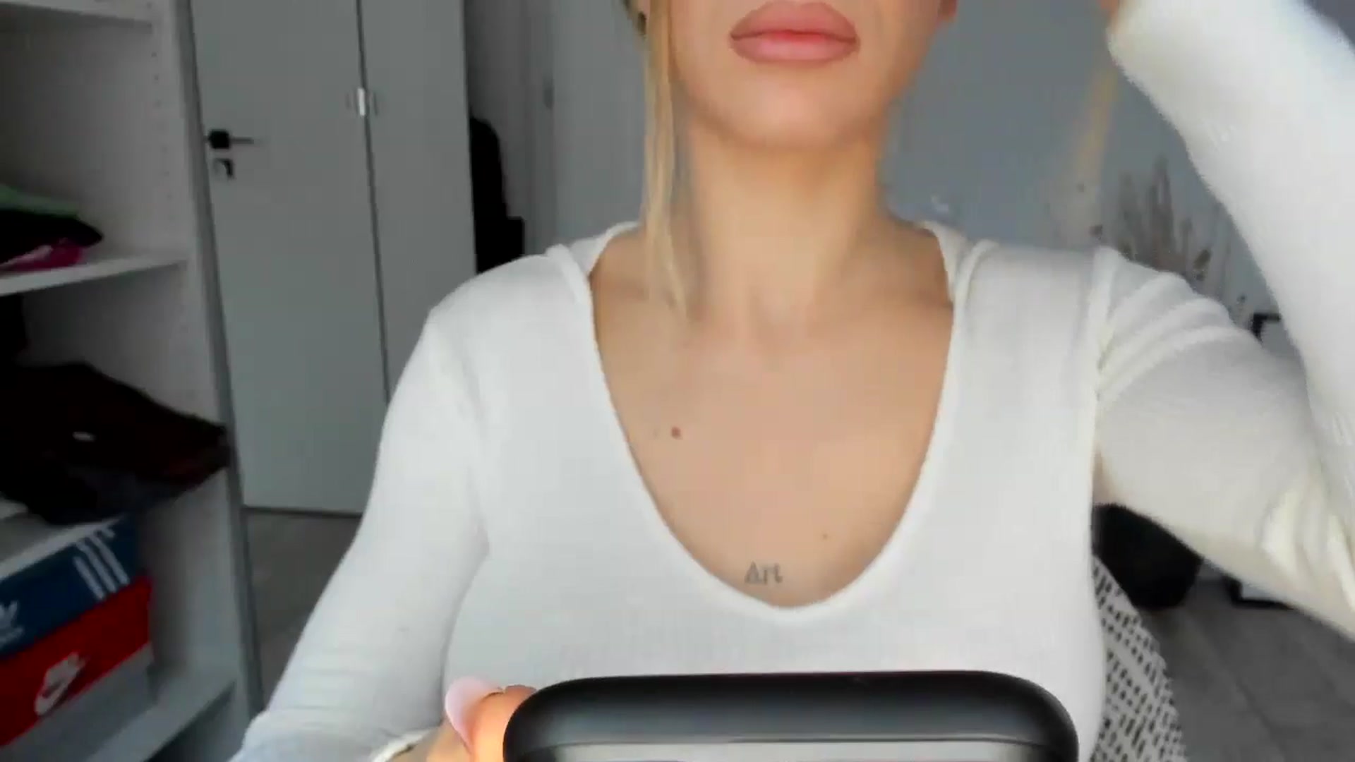 Gallery image thumbnail from Bigbootybabe's myfreecams stream on, 11/25/2024, 14:47 image 4 of 20
