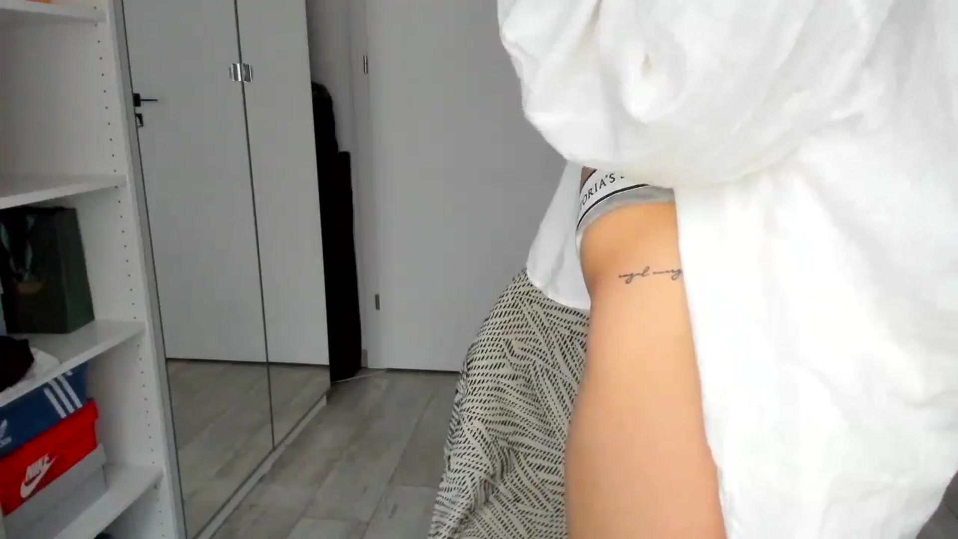 Gallery image thumbnail from Bigbootybabe's myfreecams stream on, 12/03/2024, 14:23 image 15 of 20
