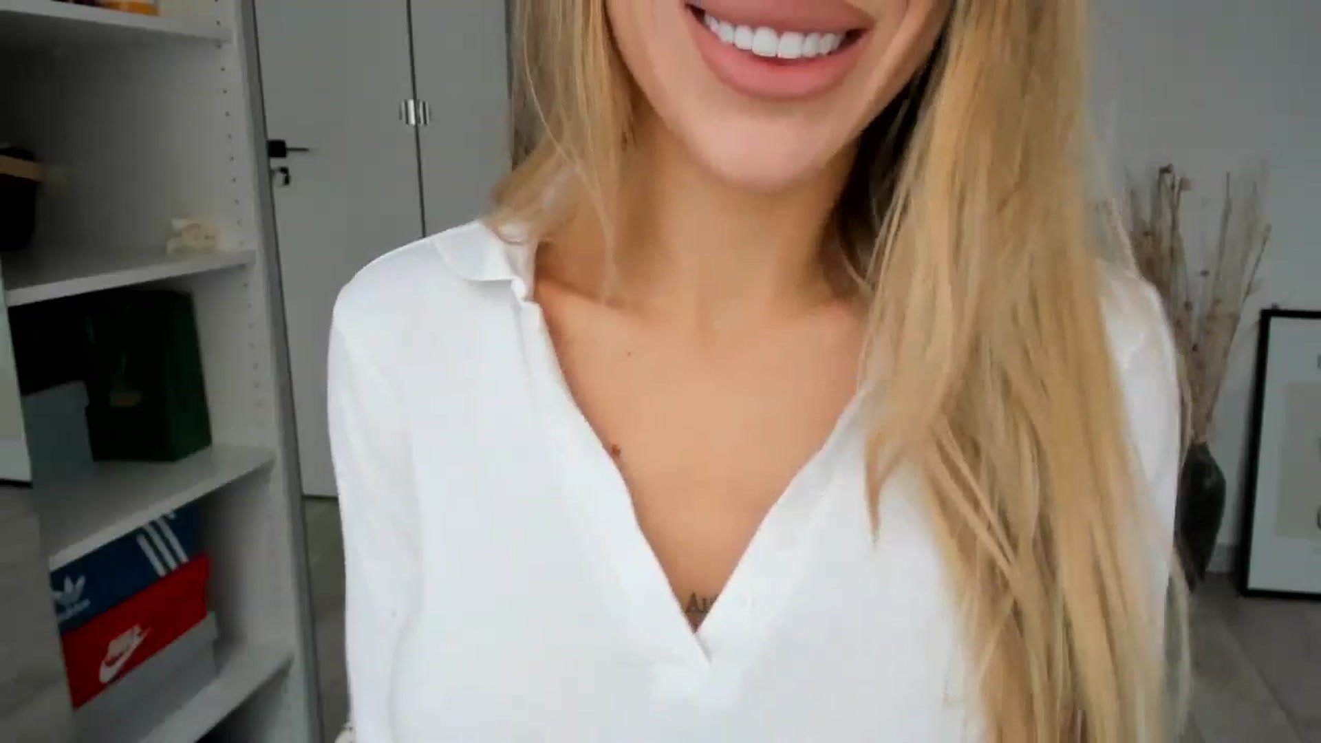 Gallery image thumbnail from Bigbootybabe's myfreecams stream on, 12/06/2024, 12:15 image 3 of 20