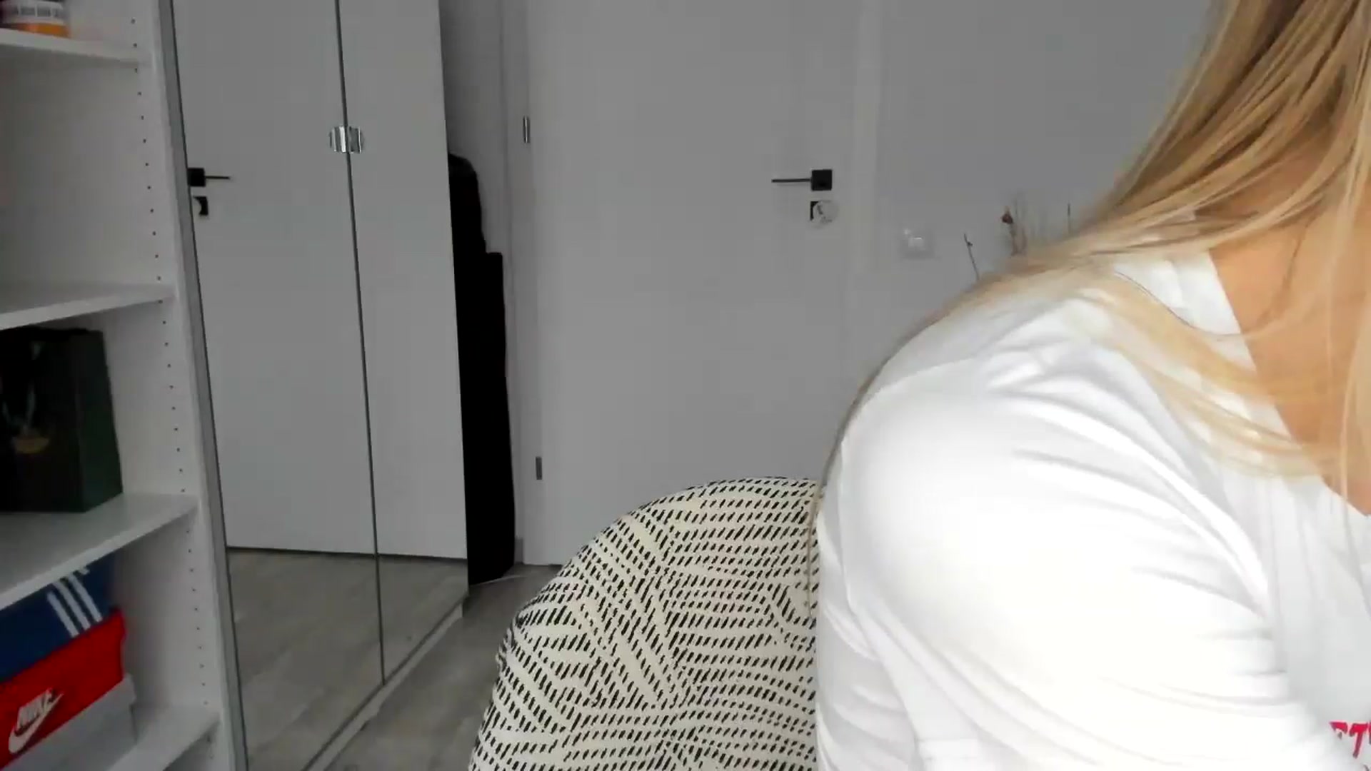 Gallery image thumbnail from Bigbootybabe's myfreecams stream on, 12/11/2024, 13:50 image 17 of 20