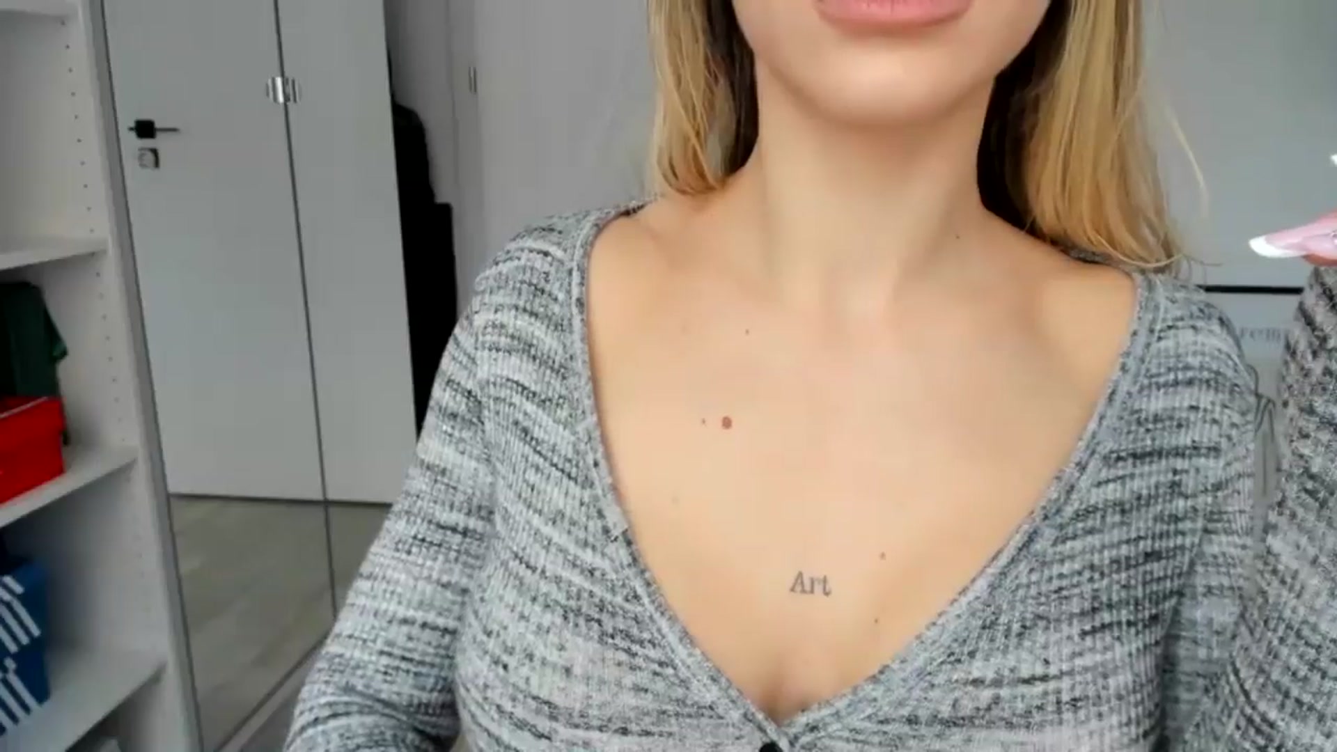 Gallery image thumbnail from Bigbootybabe's myfreecams stream on, 12/18/2024, 13:52 image 12 of 20