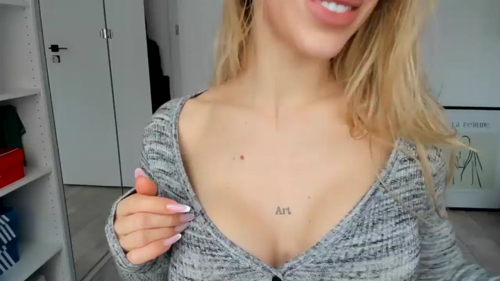 Gallery image thumbnail from Bigbootybabe's myfreecams stream on, 12/18/2024, 13:52 image 13 of 20
