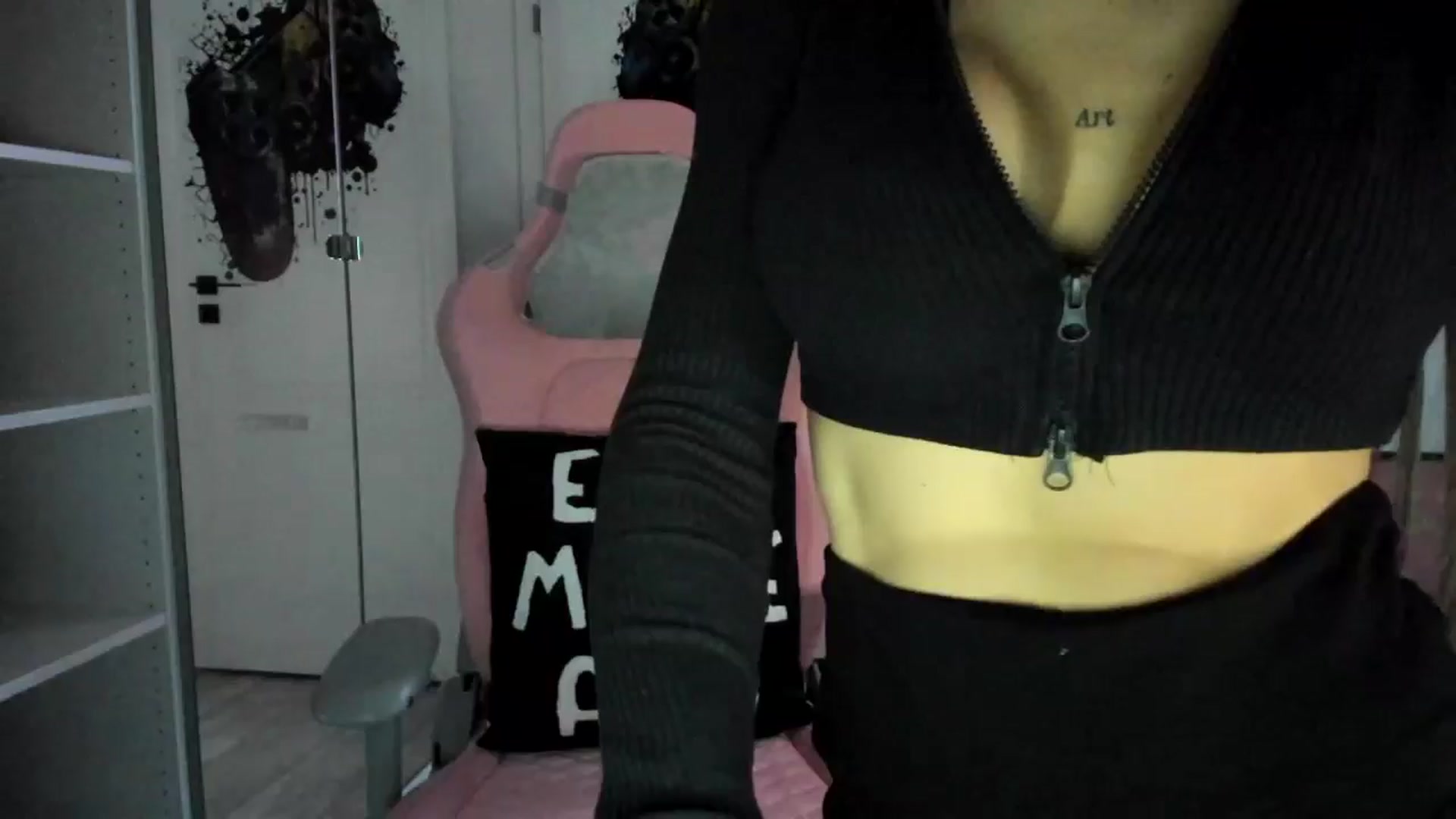 Gallery image thumbnail from Bigbootybabe's myfreecams stream on, 01/24/2025, 15:09 image 19 of 20