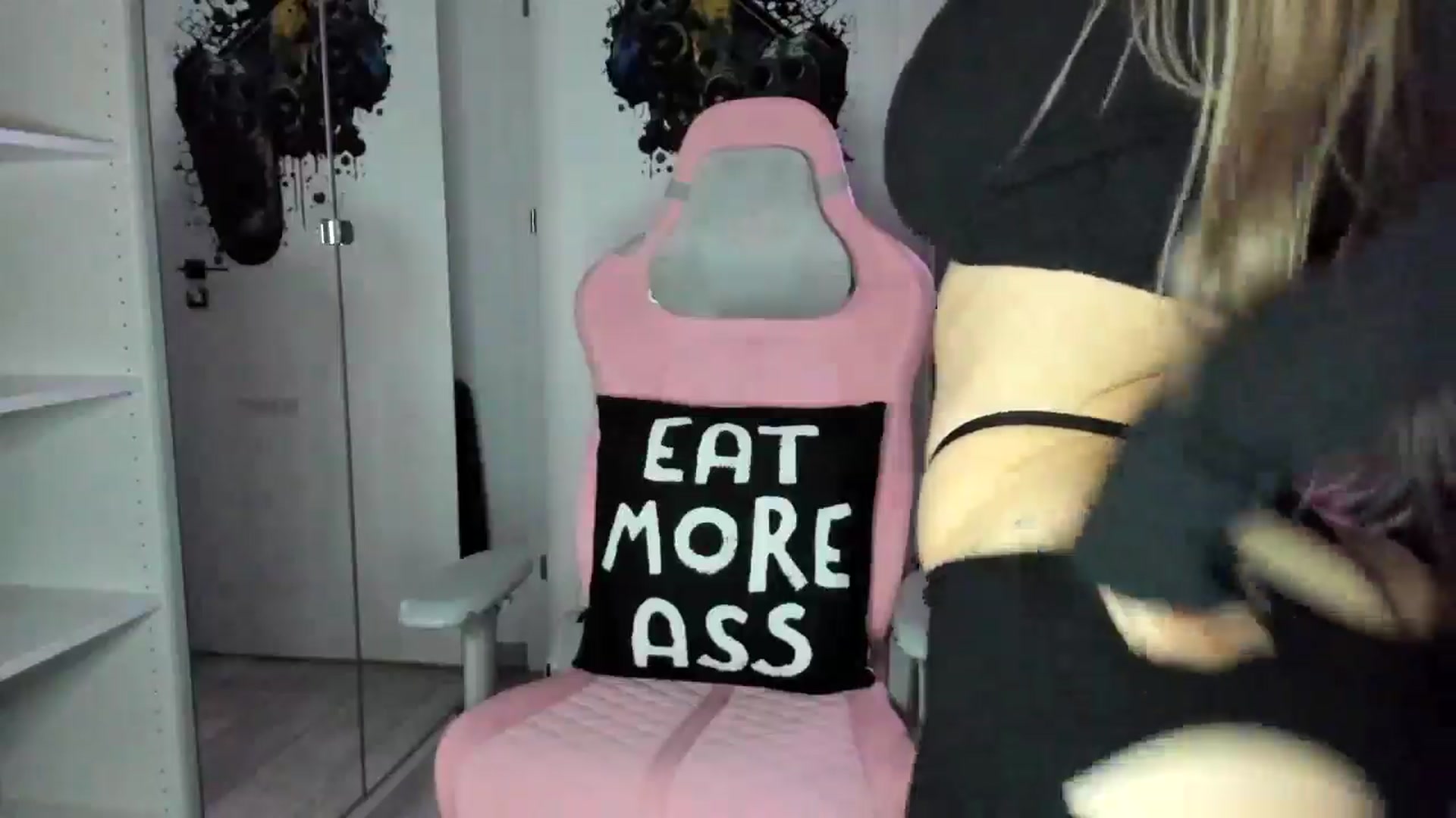 Gallery image thumbnail from Bigbootybabe's myfreecams stream on, 01/24/2025, 16:44 image 13 of 20