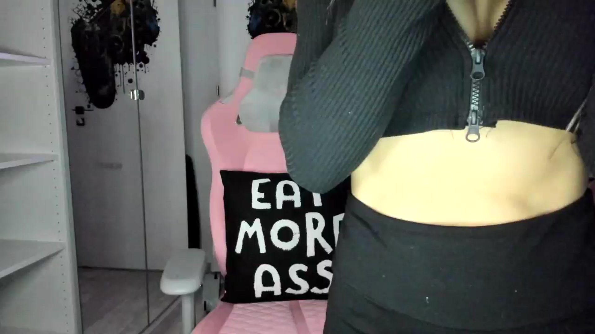 Gallery image thumbnail from Bigbootybabe's myfreecams stream on, 01/24/2025, 16:44 image 18 of 20