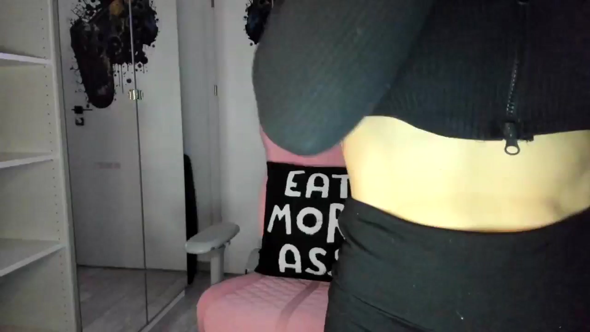 Gallery image thumbnail from Bigbootybabe's myfreecams stream on, 01/24/2025, 17:02 image 16 of 20