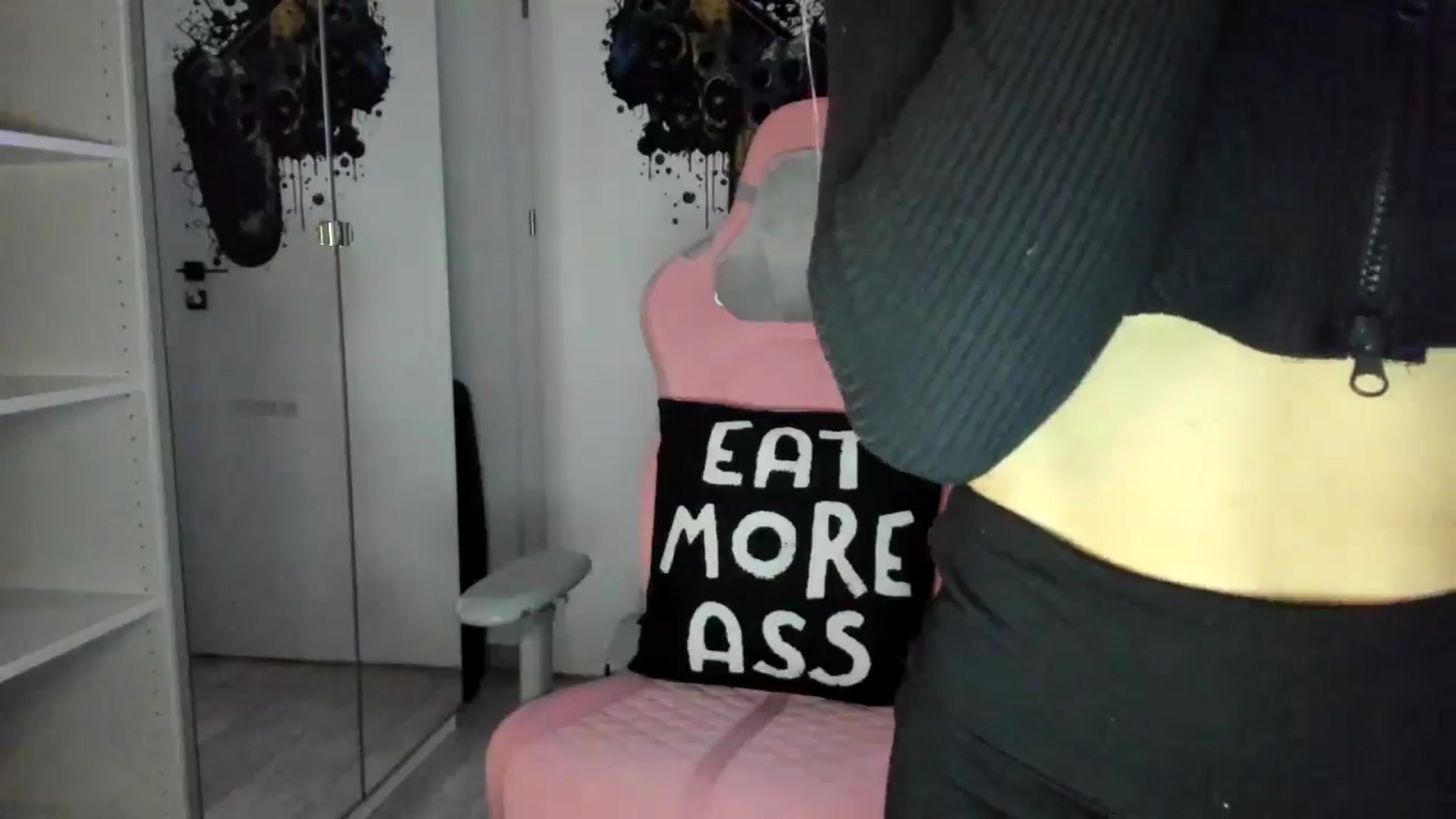Gallery image thumbnail from Bigbootybabe's myfreecams stream on, 01/24/2025, 17:02 image 17 of 20