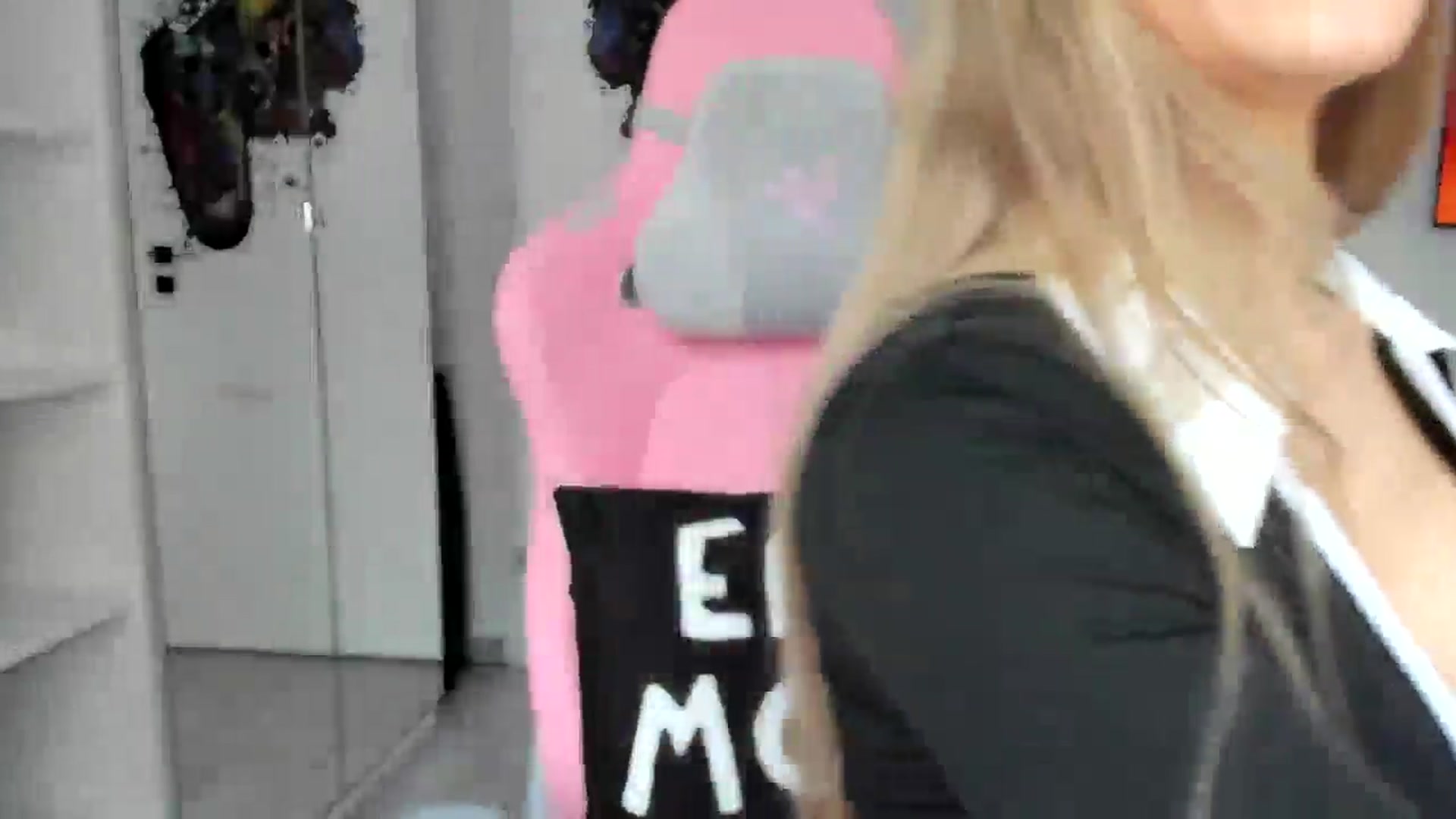 Gallery image thumbnail from Bigbootybabe's myfreecams stream on, 01/30/2025, 14:35 image 10 of 20