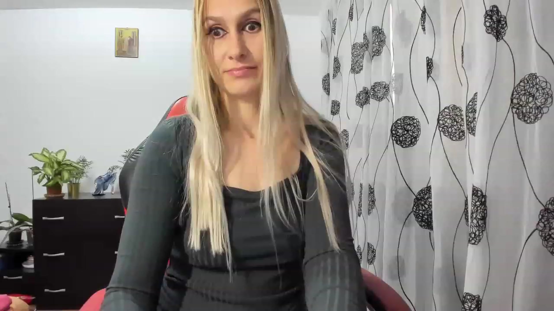 Gallery image thumbnail from Biglabia's myfreecams stream on, 11/18/2022, 07:19 image 16 of 20