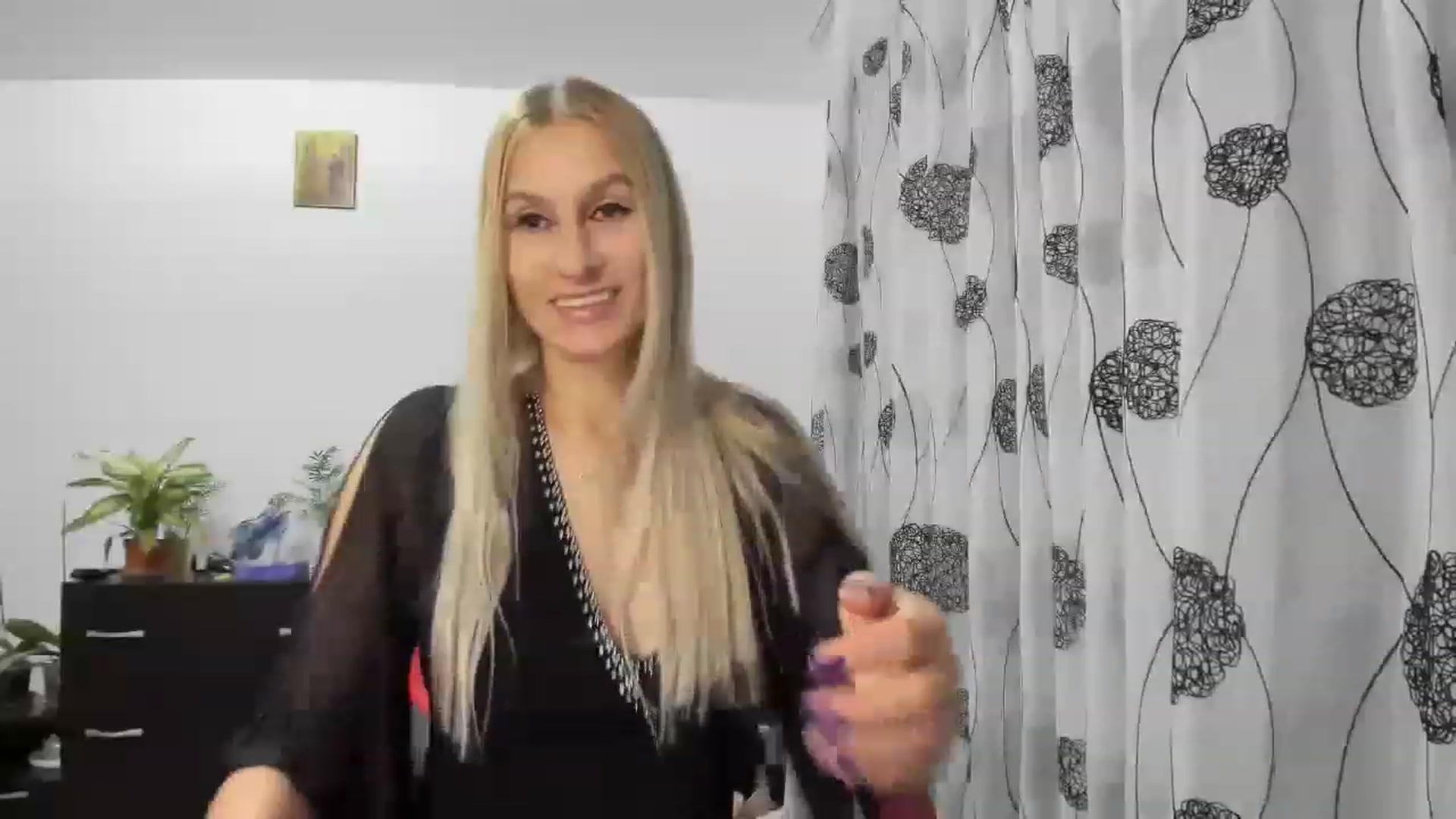 Gallery image thumbnail from Biglabia's myfreecams stream on, 11/24/2022, 07:31 image 20 of 20