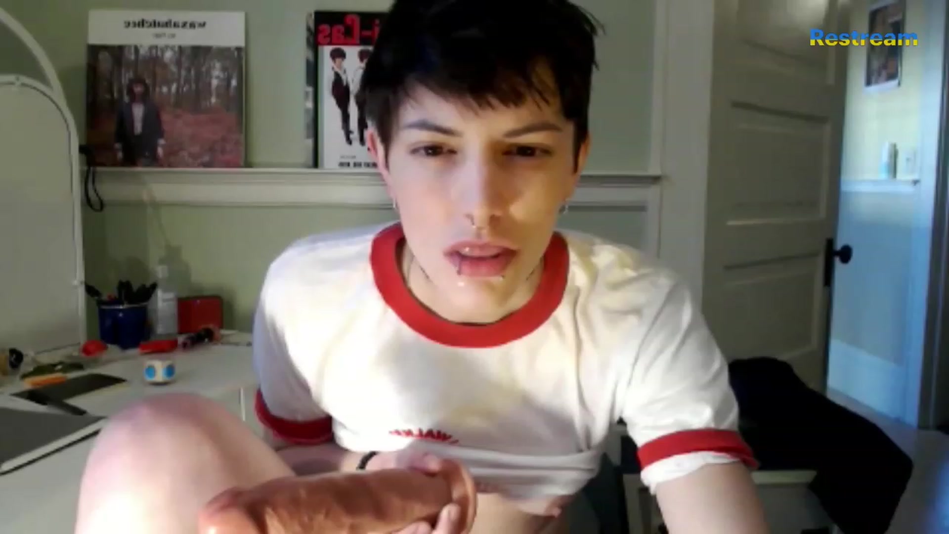 Gallery image thumbnail from Bigm0mmy's myfreecams stream on, 12/16/2022, 23:05 image 12 of 20