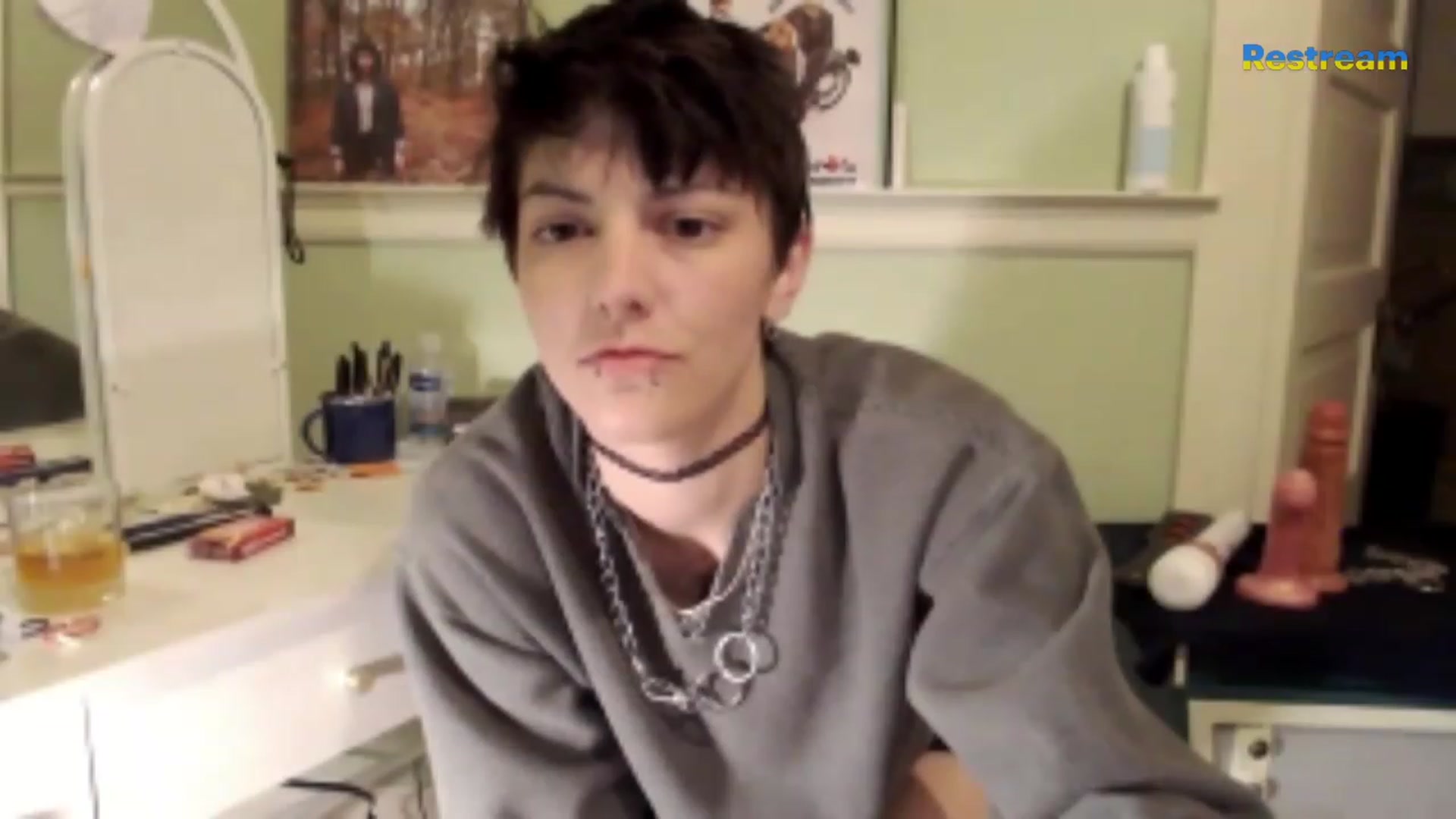 Gallery image thumbnail from Bigm0mmy's myfreecams stream on, 12/23/2022, 01:01 image 18 of 20