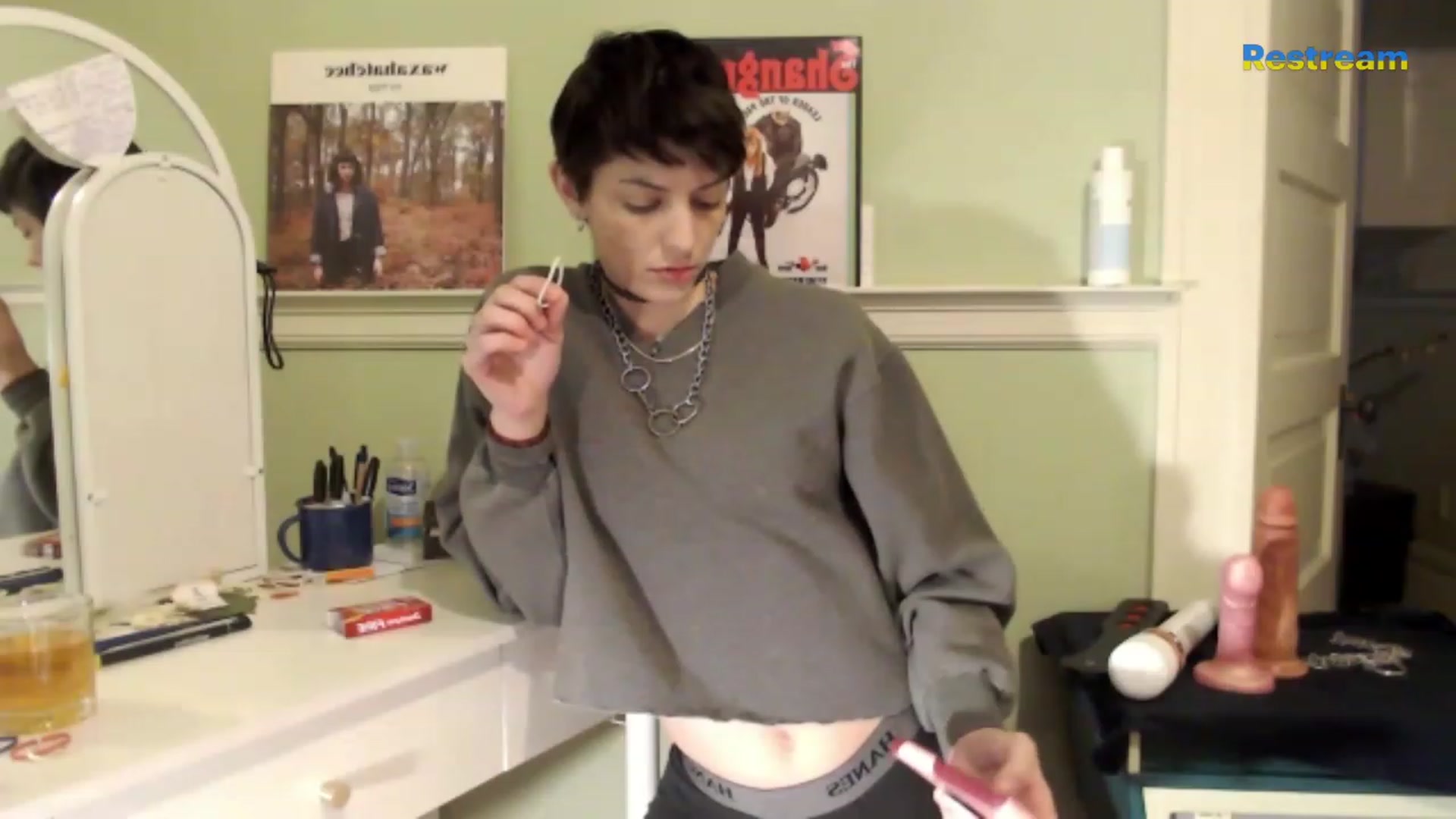 Gallery image thumbnail from Bigm0mmy's myfreecams stream on, 12/23/2022, 01:01 image 5 of 20