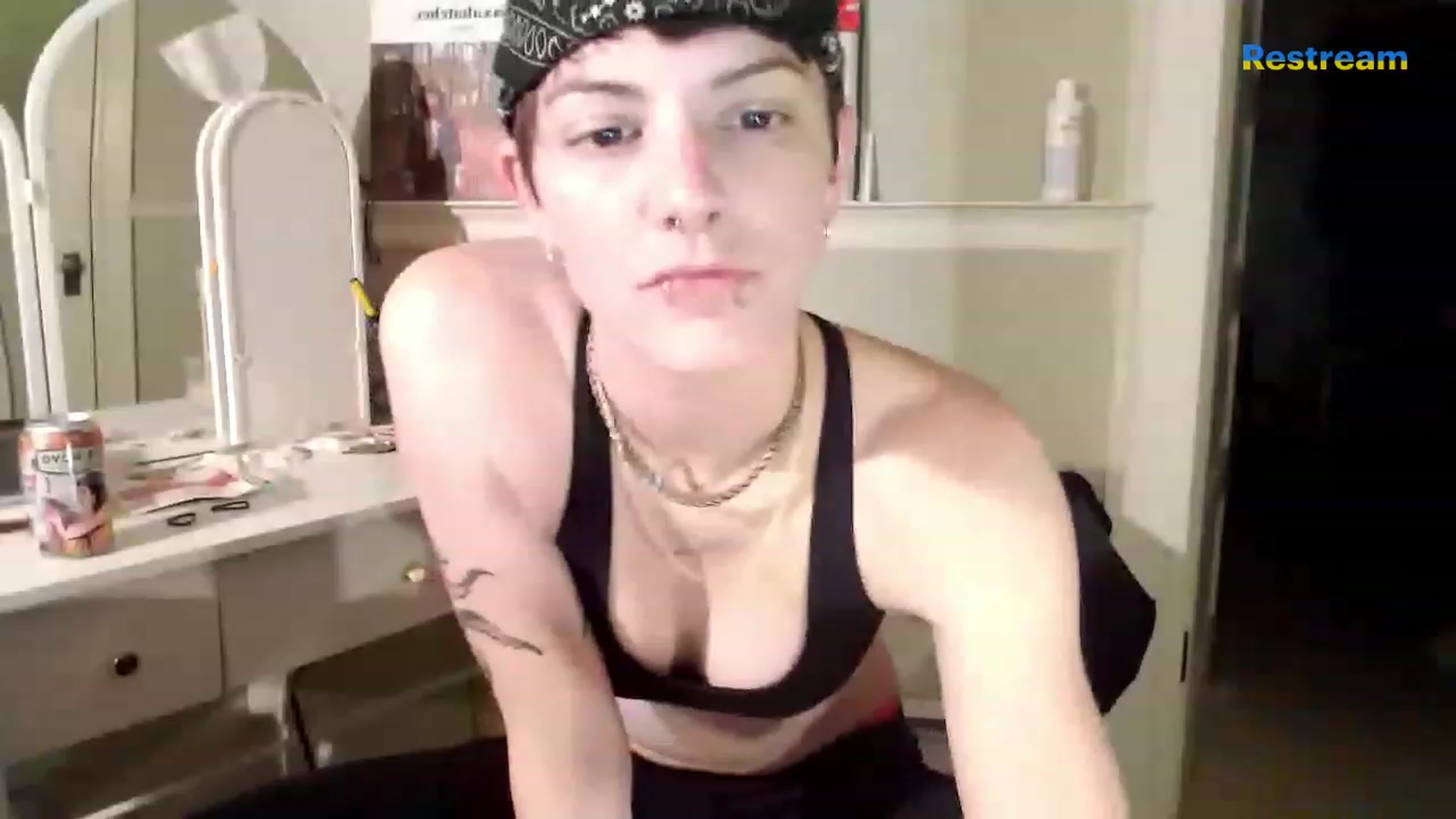 Gallery image thumbnail from Bigm0mmy's myfreecams stream on, 12/24/2022, 01:35 image 8 of 20