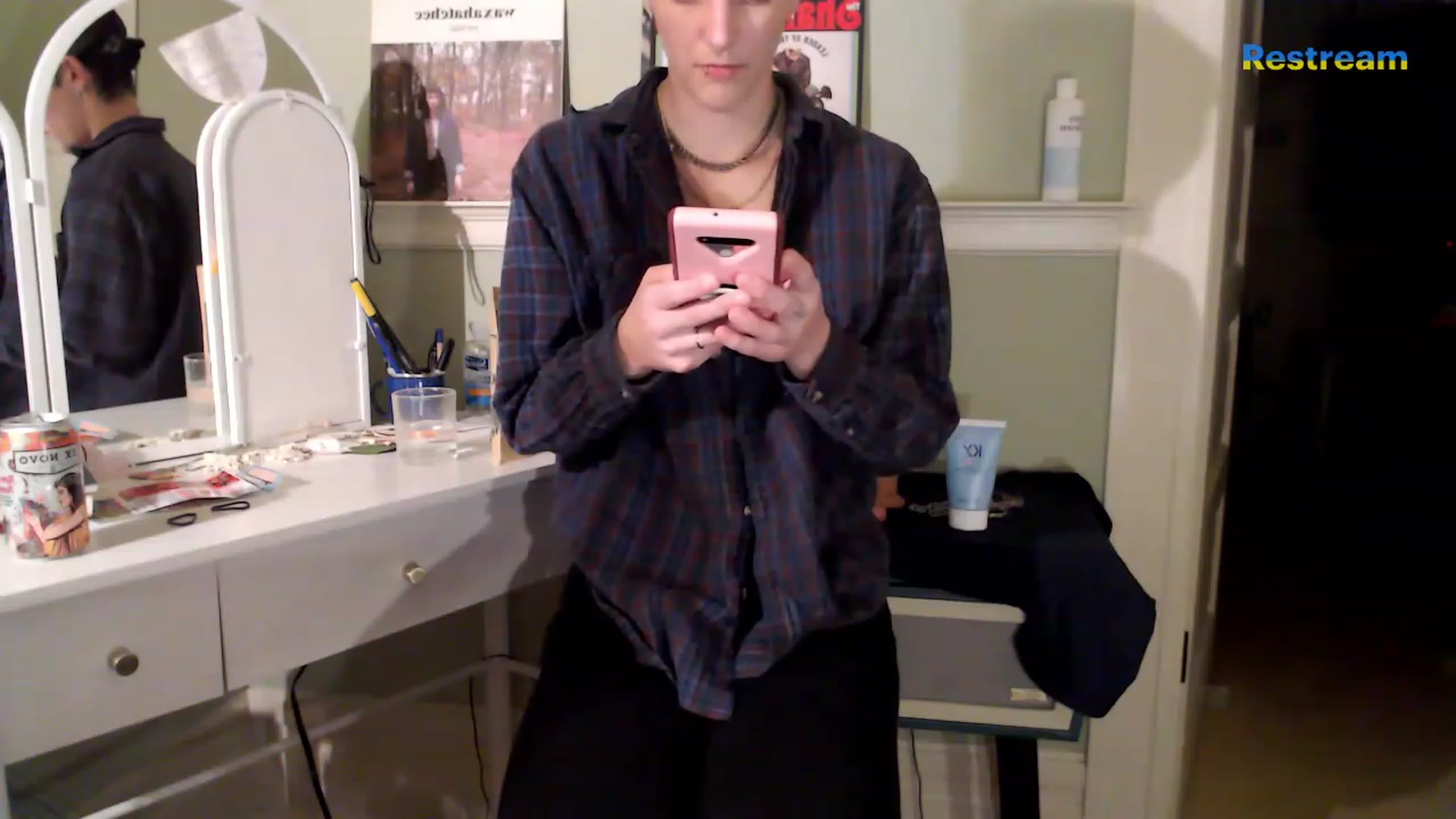 Gallery image thumbnail from Bigm0mmy's myfreecams stream on, 12/24/2022, 01:35 image 4 of 20