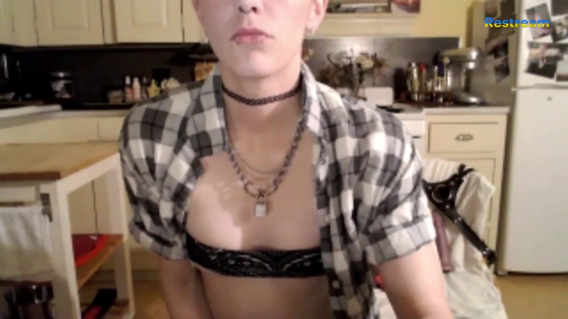 Gallery image thumbnail from Bigm0mmy's myfreecams stream on, 02/21/2023, 08:39 image 13 of 20