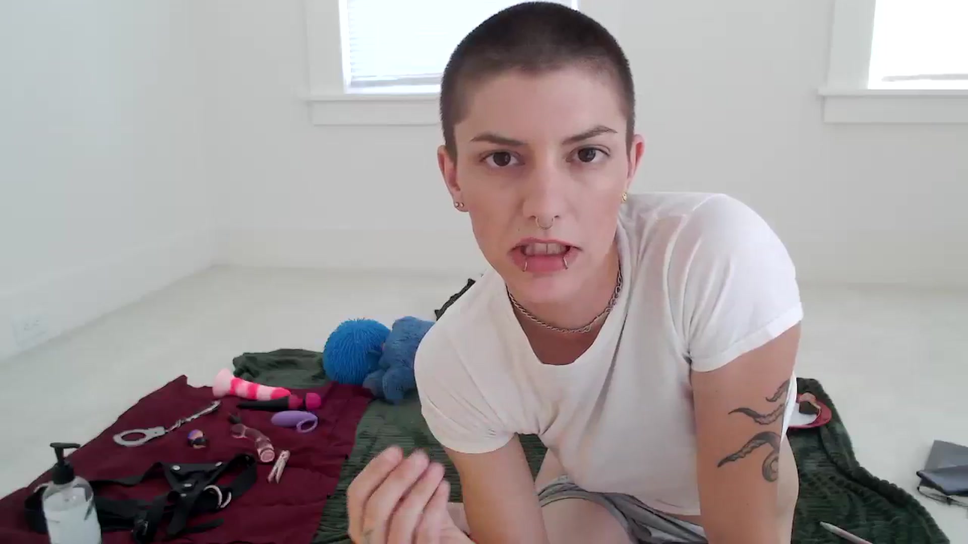 Gallery image thumbnail from Bigm0mmy's myfreecams stream on, 08/14/2023, 23:44 image 7 of 20