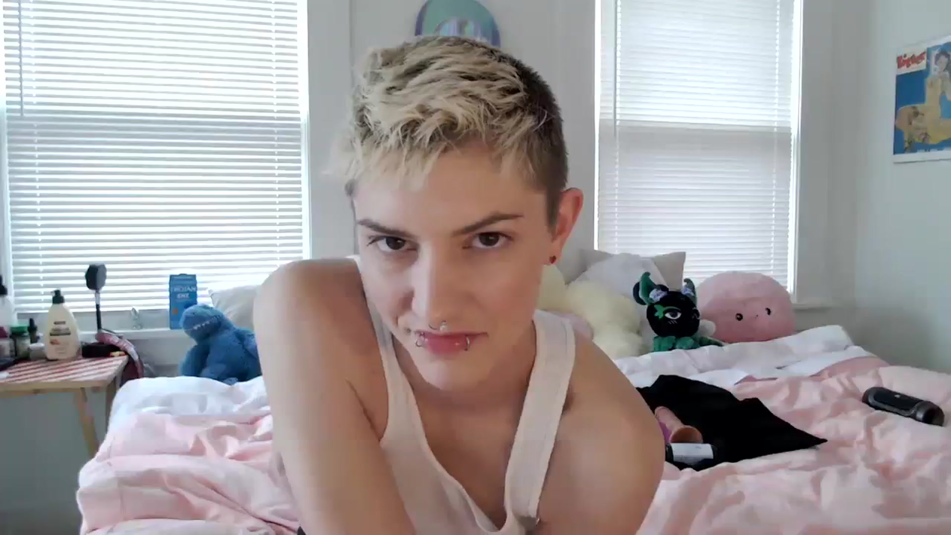 Gallery image thumbnail from Bigm0mmy's myfreecams stream on, 03/21/2024, 21:58 image 3 of 20