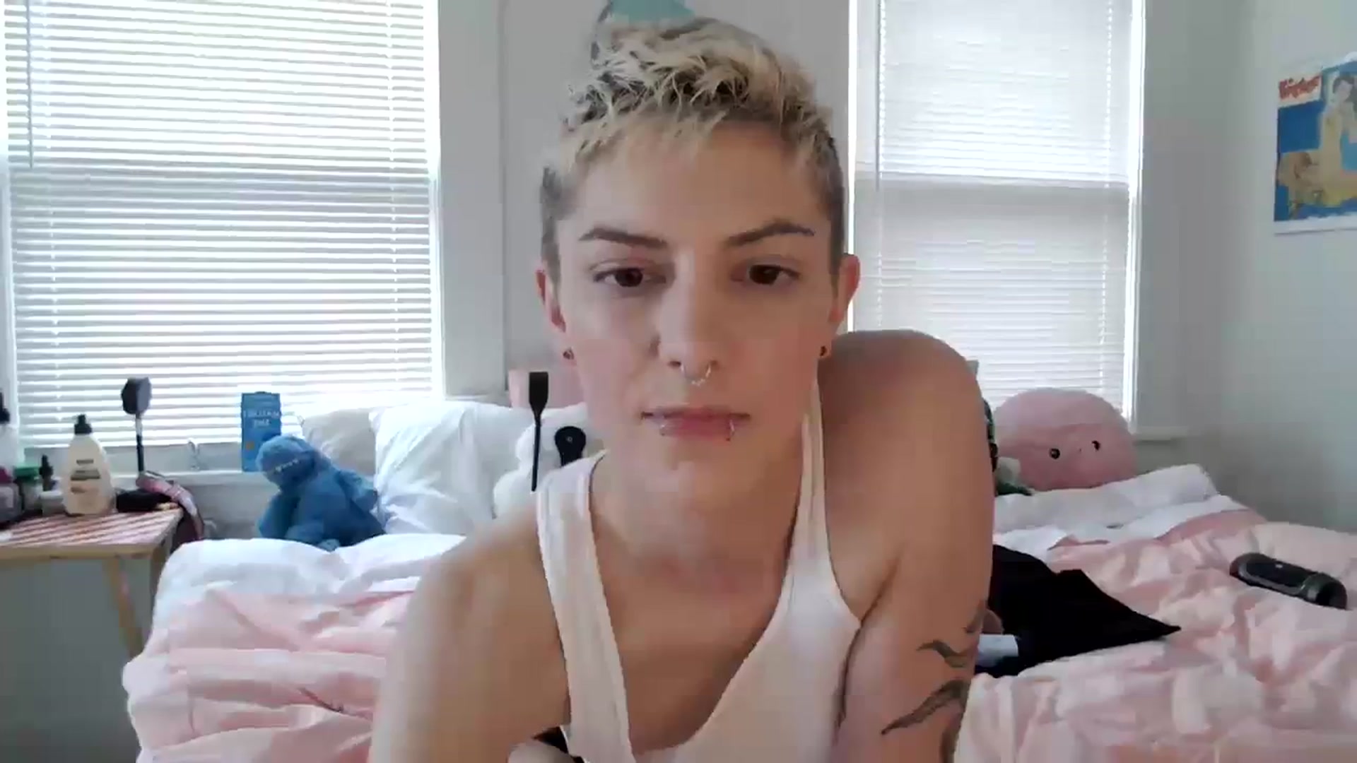 Gallery image thumbnail from Bigm0mmy's myfreecams stream on, 03/21/2024, 21:58 image 20 of 20