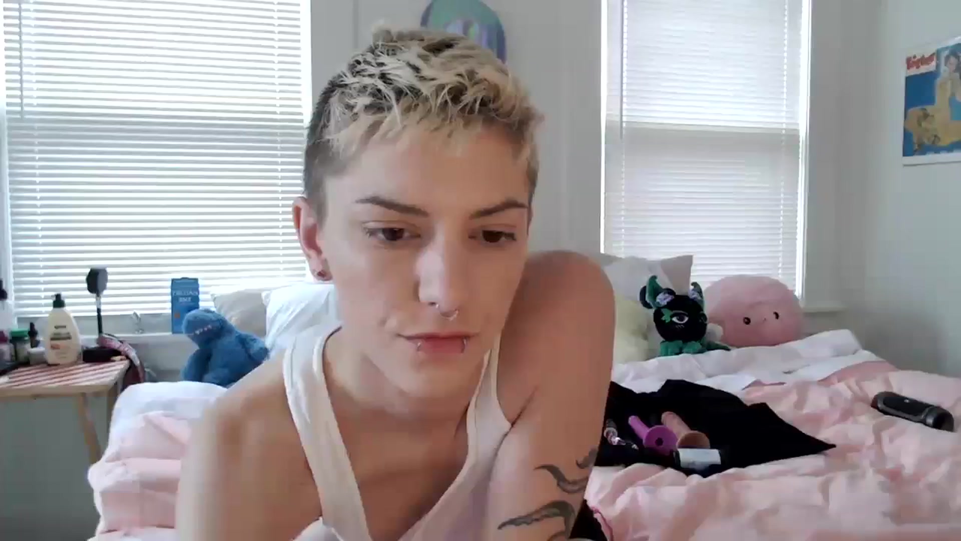 Gallery image thumbnail from Bigm0mmy's myfreecams stream on, 03/21/2024, 21:58 image 5 of 20
