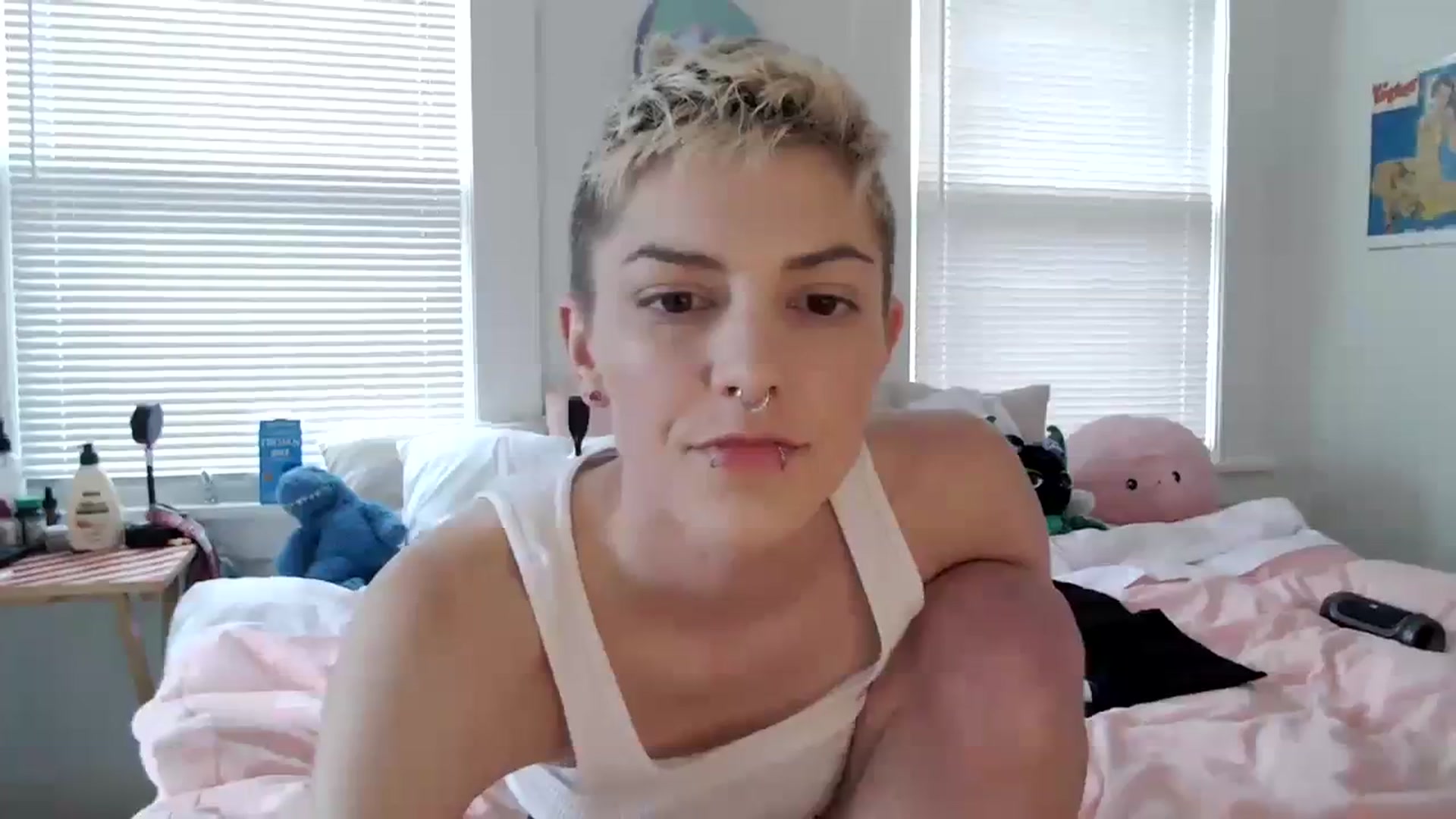 Gallery image thumbnail from Bigm0mmy's myfreecams stream on, 03/21/2024, 21:58 image 11 of 20
