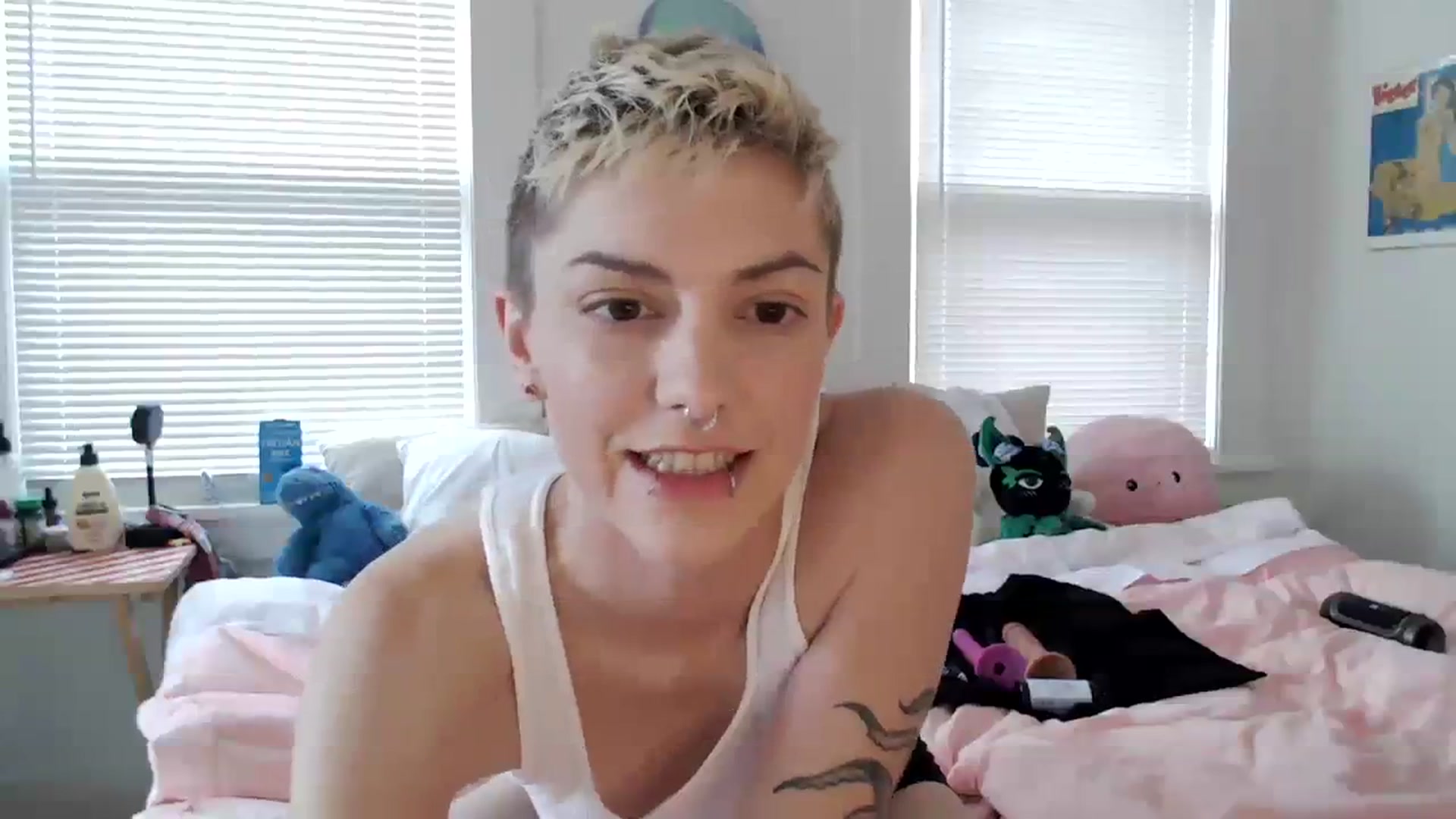 Gallery image thumbnail from Bigm0mmy's myfreecams stream on, 03/21/2024, 21:58 image 6 of 20