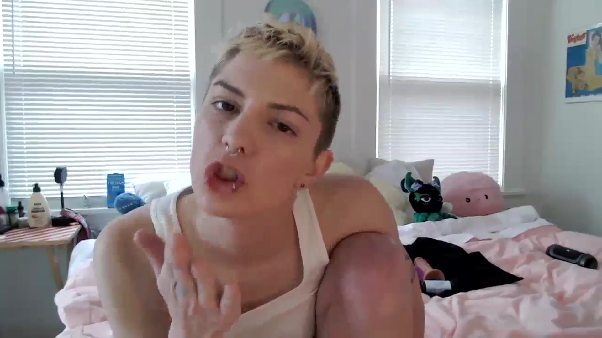 Gallery image thumbnail from Bigm0mmy's myfreecams stream on, 03/21/2024, 21:58 image 13 of 20