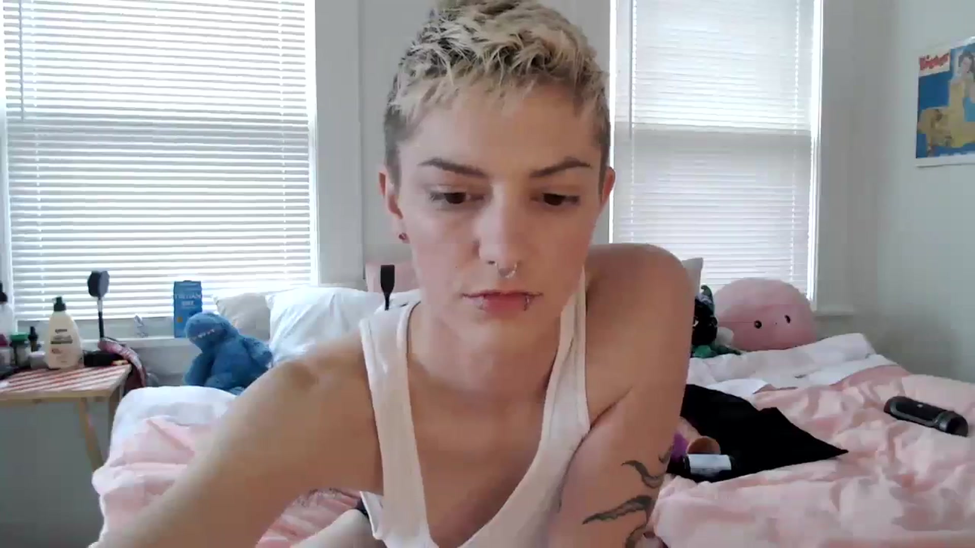 Gallery image thumbnail from Bigm0mmy's myfreecams stream on, 03/21/2024, 21:58 image 8 of 20