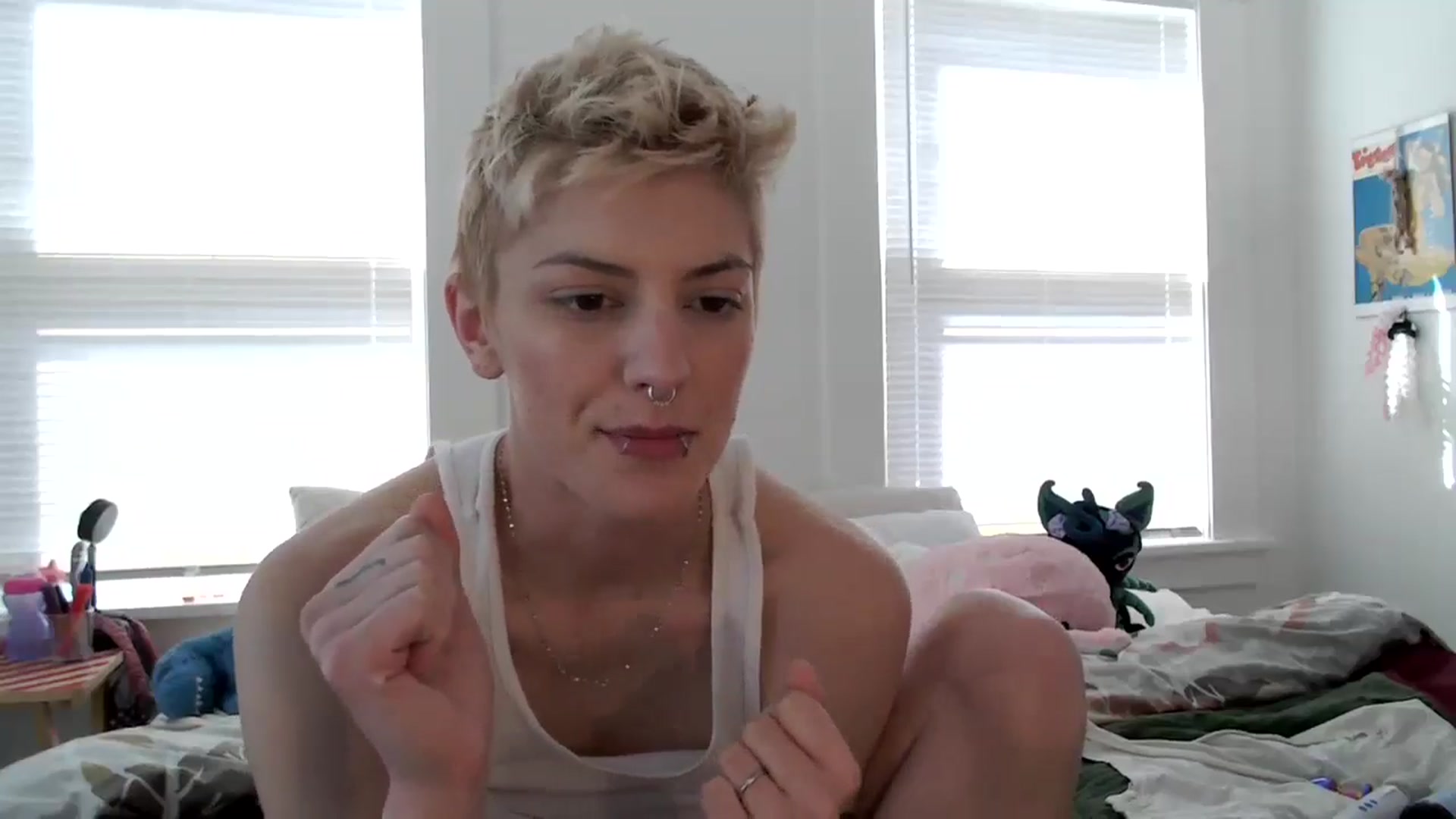 Gallery image thumbnail from Bigm0mmy's myfreecams stream on, 04/17/2024, 22:52 image 18 of 20