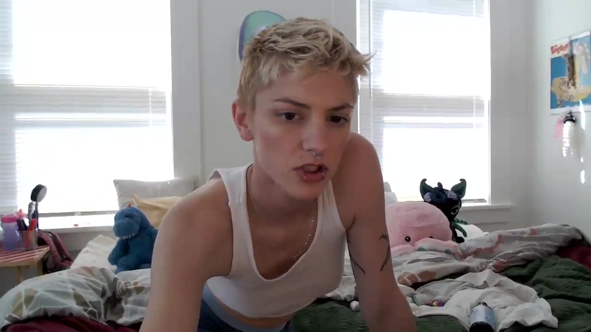 Gallery image thumbnail from Bigm0mmy's myfreecams stream on, 04/17/2024, 22:52 image 13 of 20