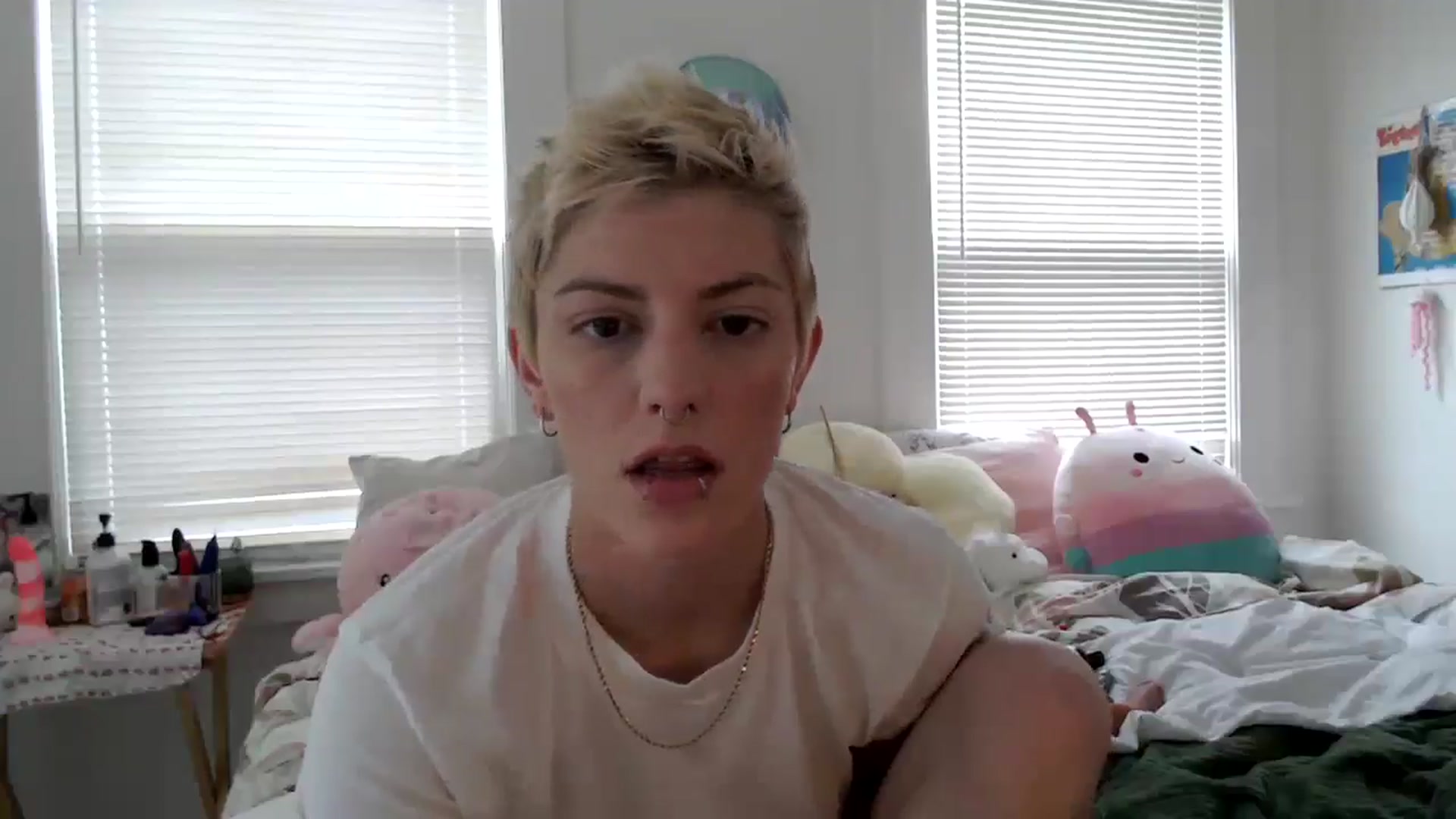 Gallery image thumbnail from Bigm0mmy's myfreecams stream on, 05/25/2024, 21:03 image 10 of 20