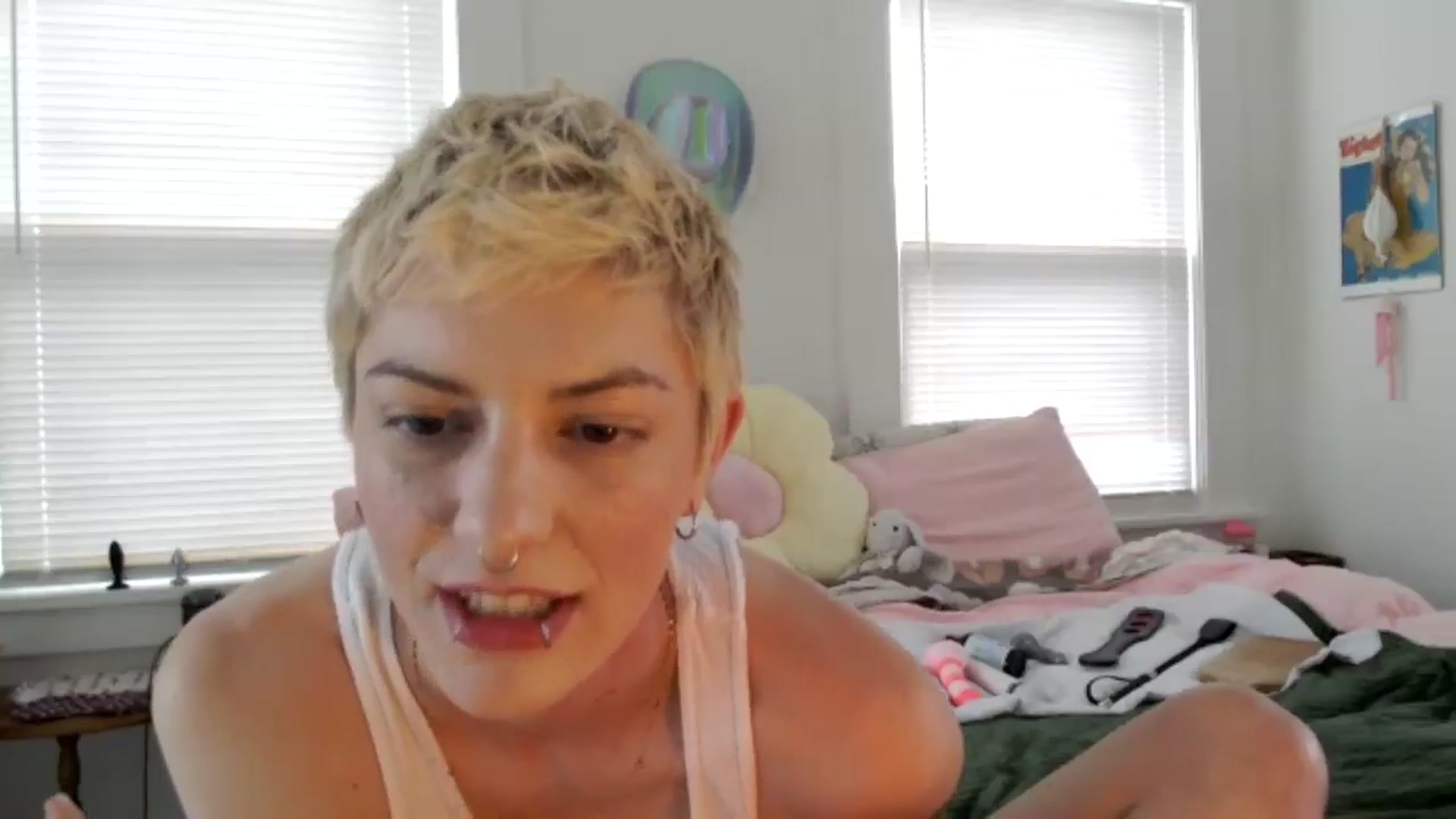 Gallery image thumbnail from Bigm0mmy's myfreecams stream on, 05/29/2024, 24:32 image 10 of 20