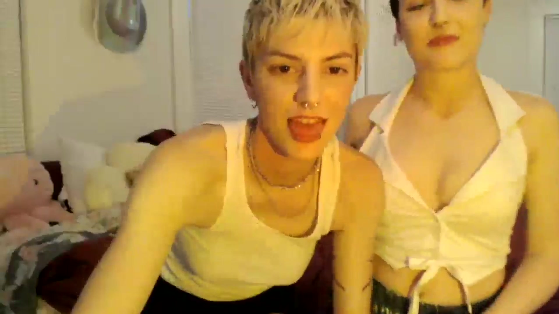 Gallery image thumbnail from Bigm0mmy's myfreecams stream on, 06/16/2024, 05:17 image 6 of 20