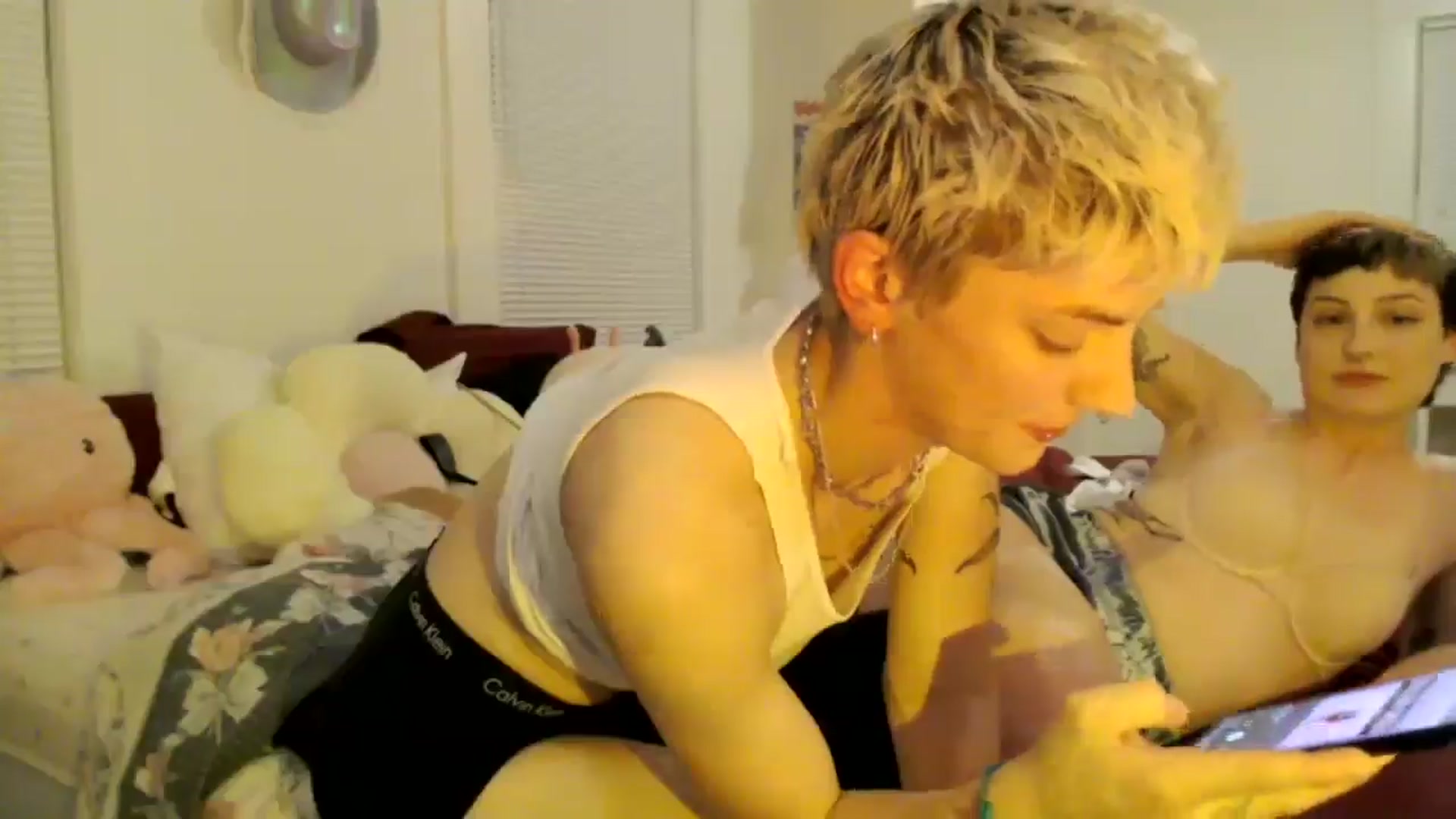 Gallery image thumbnail from Bigm0mmy's myfreecams stream on, 06/16/2024, 05:17 image 18 of 20
