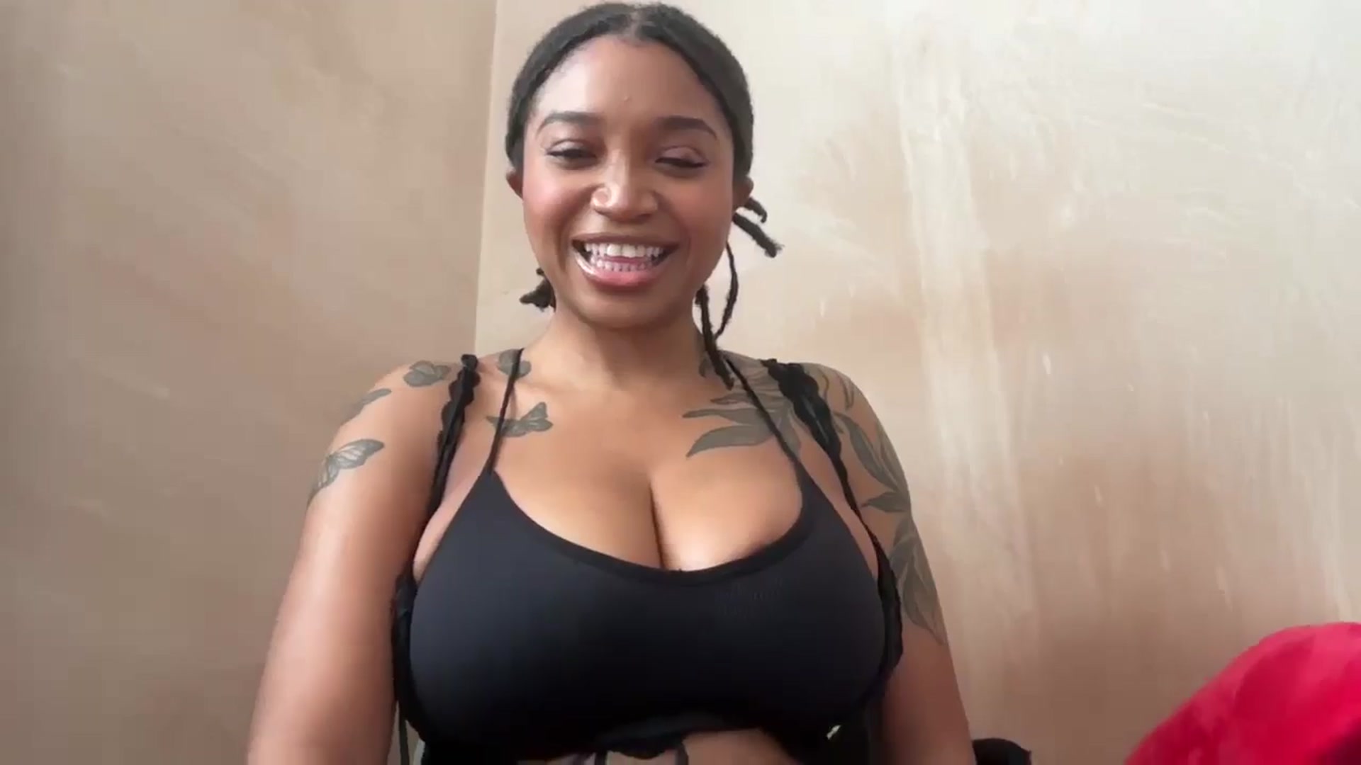 Gallery image thumbnail from BikiniBabe88's myfreecams stream on, 08/16/2025, 13:05 image 7 of 20