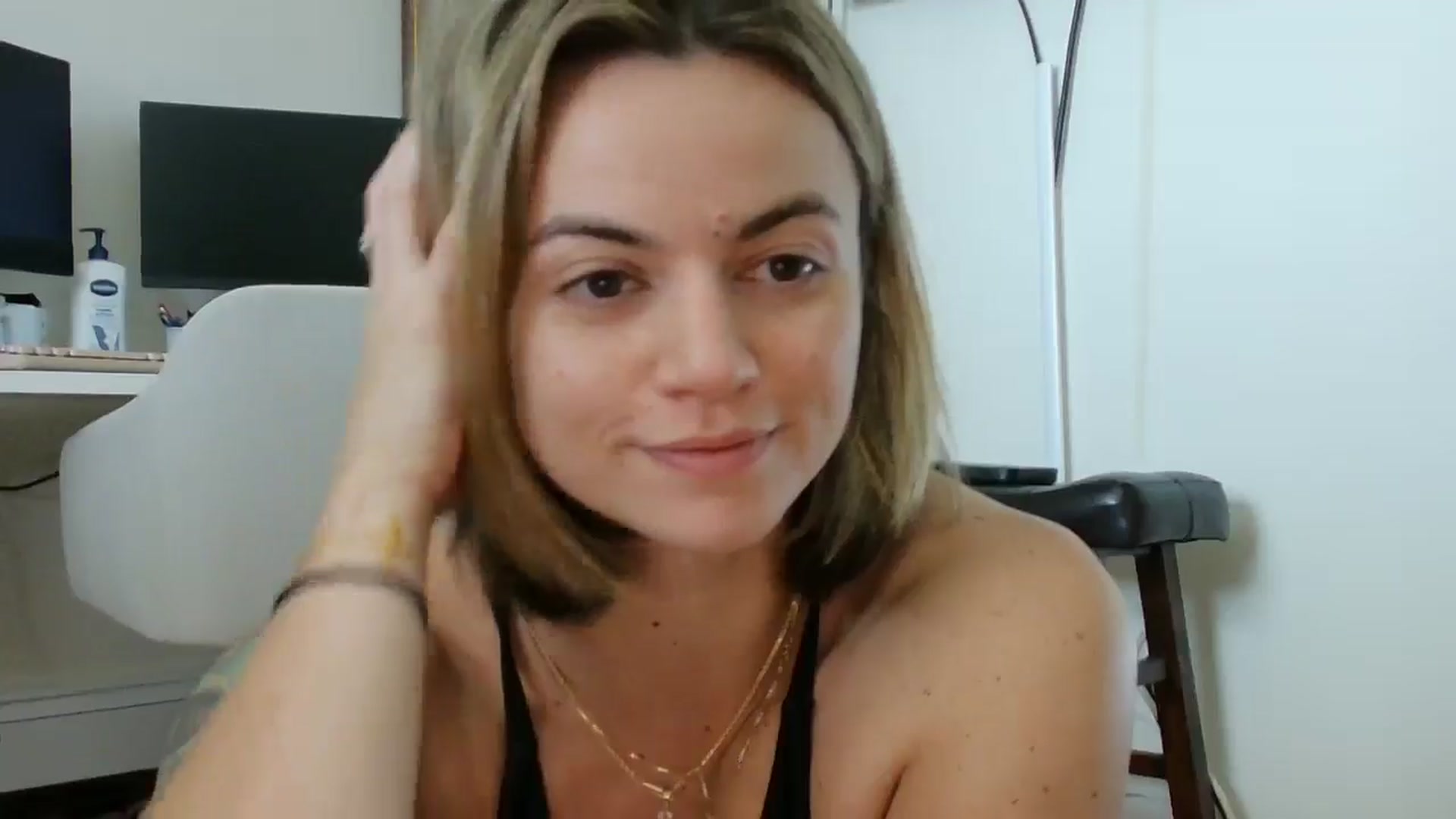 Gallery image thumbnail from Billie_Rhodes's myfreecams stream on, 10/06/2024, 14:06 image 17 of 20