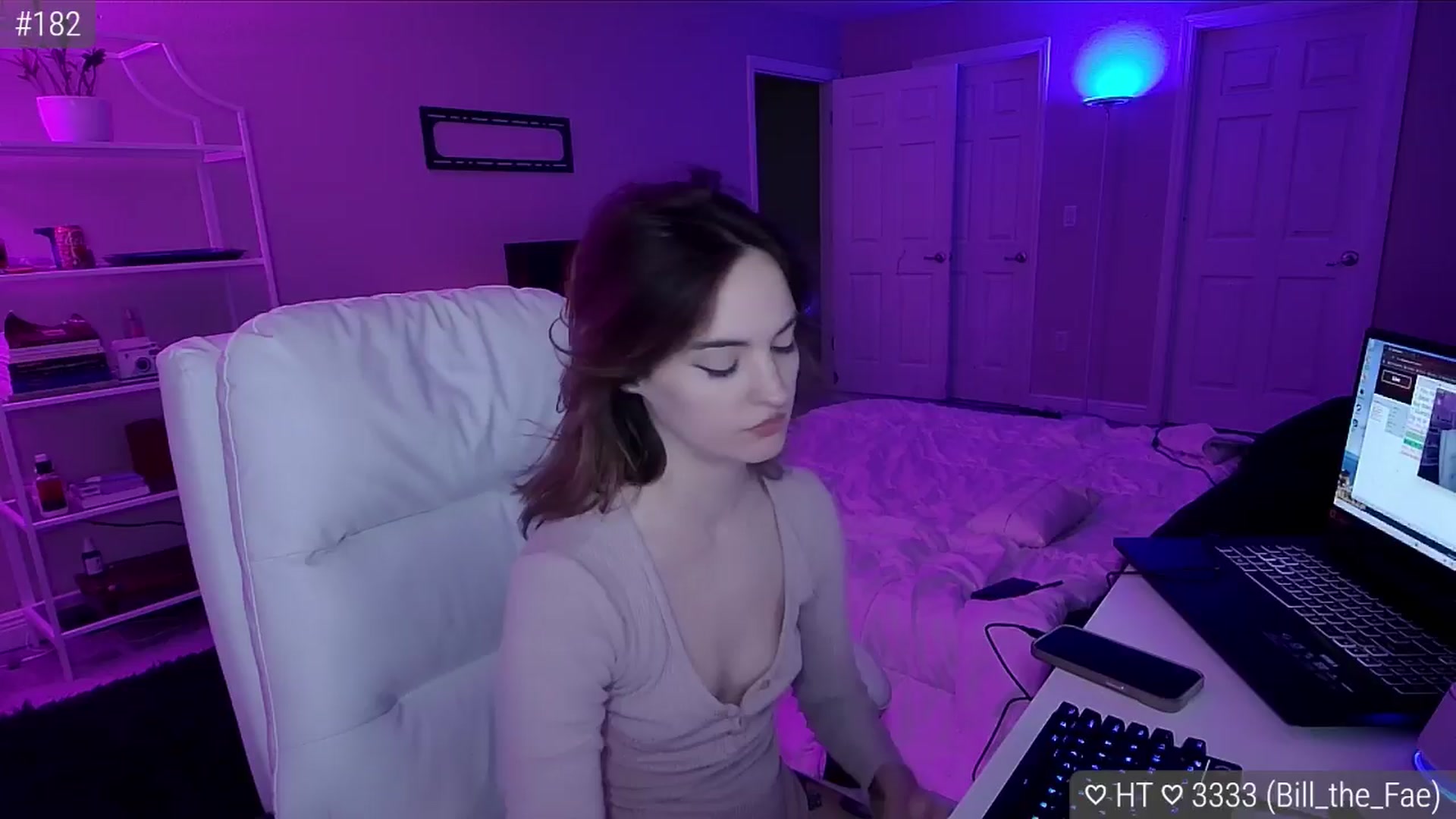 Gallery image thumbnail from BillsBabyMama's myfreecams stream on, 11/05/2024, 08:54 image 5 of 20